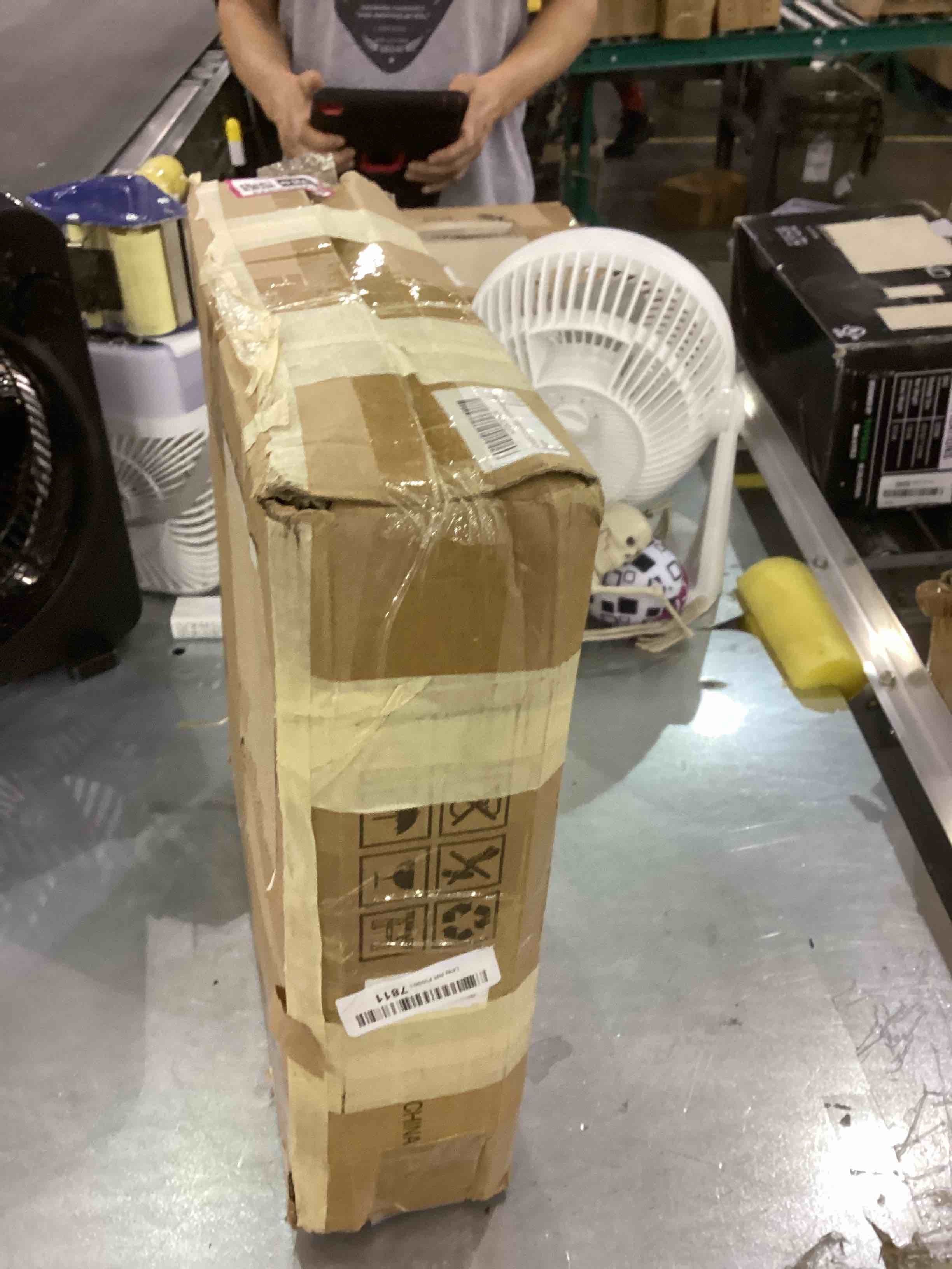 https://s3.amazonaws.com/lotting-images-prod/bidfta/EXS00295258_1686741127043.jpeg