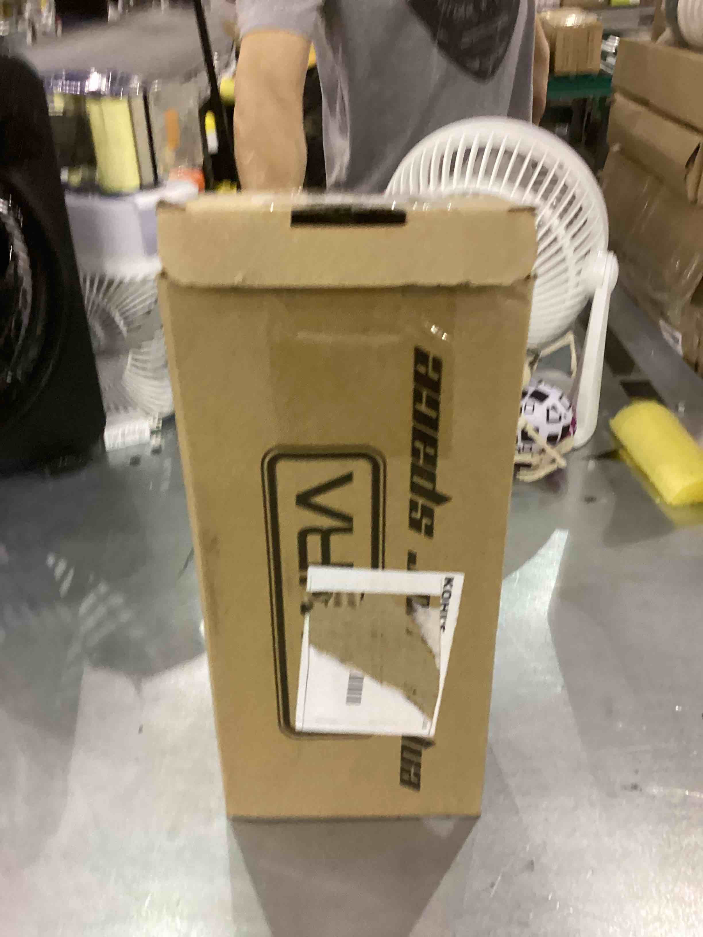 https://s3.amazonaws.com/lotting-images-prod/bidfta/EXS00295267_1686741743134.jpeg