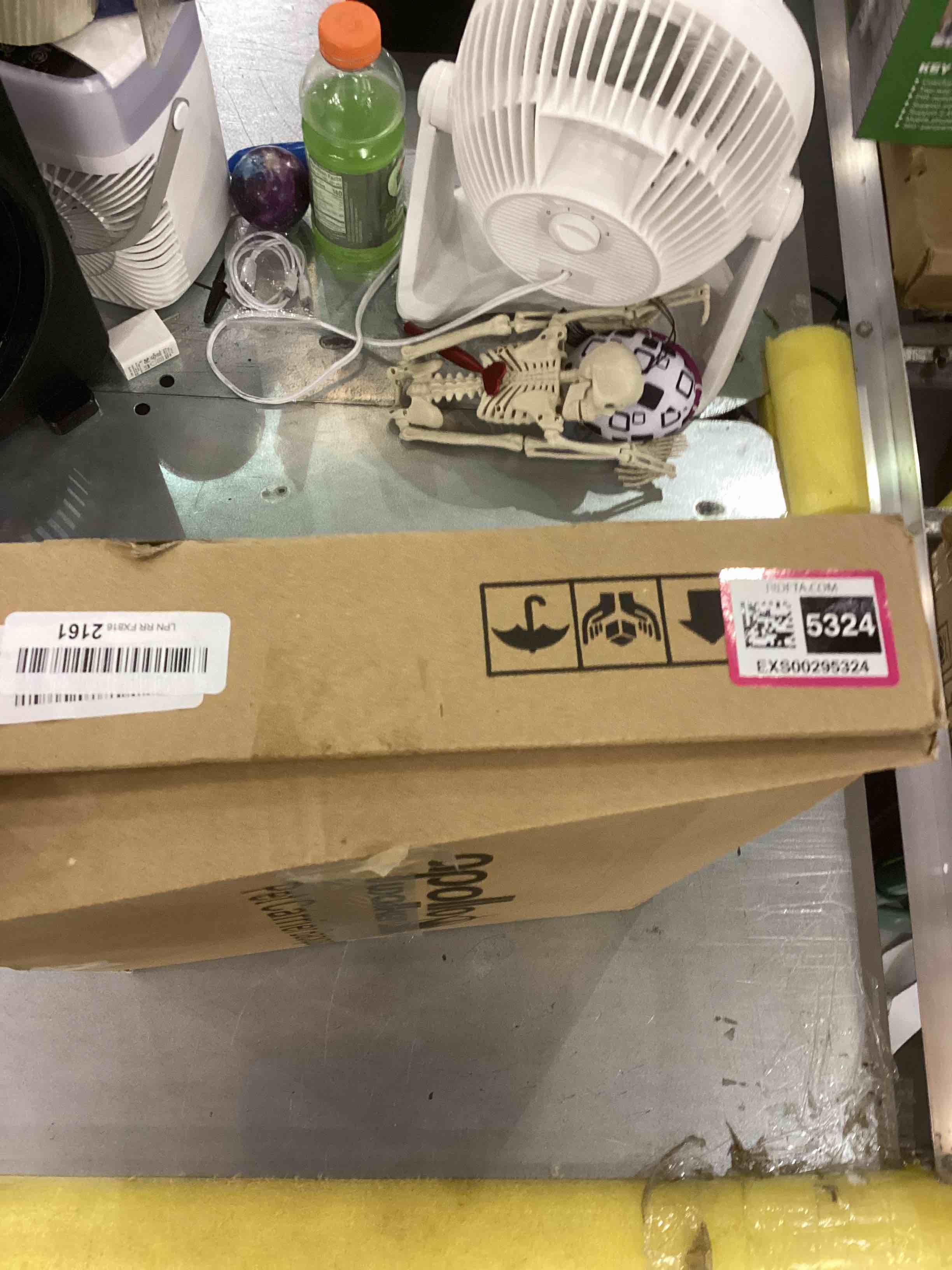 https://s3.amazonaws.com/lotting-images-prod/bidfta/EXS00295324_1686746938805.jpeg