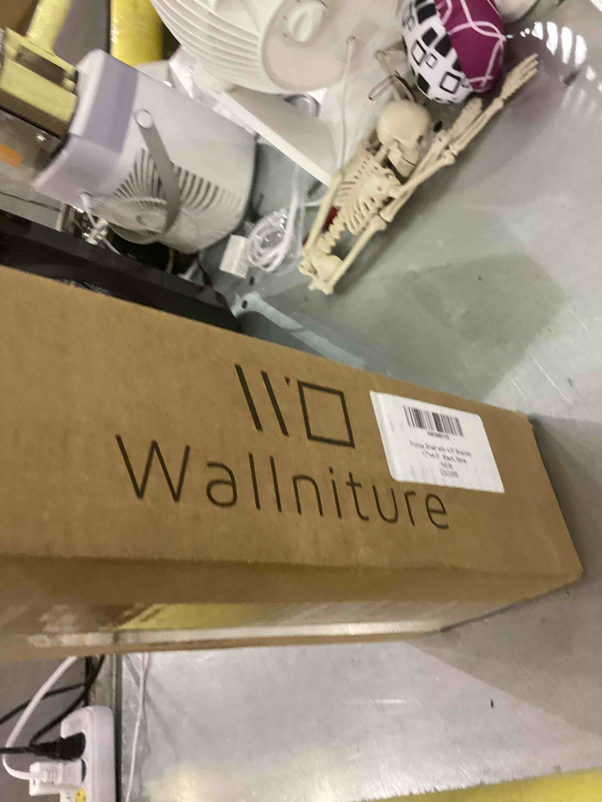 https://s3.amazonaws.com/lotting-images-prod/bidfta/EXS00295443_1686764083248.jpeg