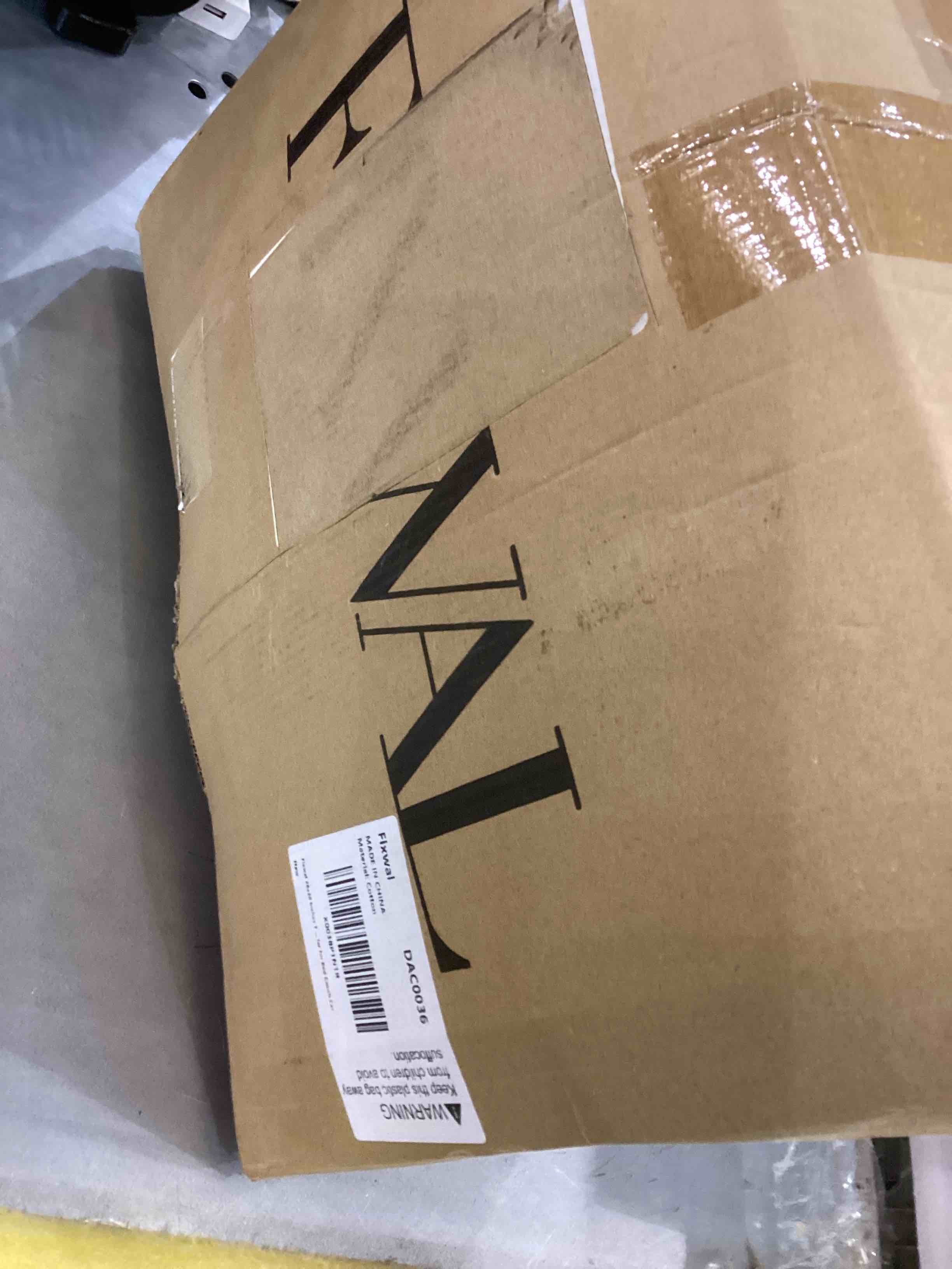 https://s3.amazonaws.com/lotting-images-prod/bidfta/EXS00295492_1686833009178.jpeg