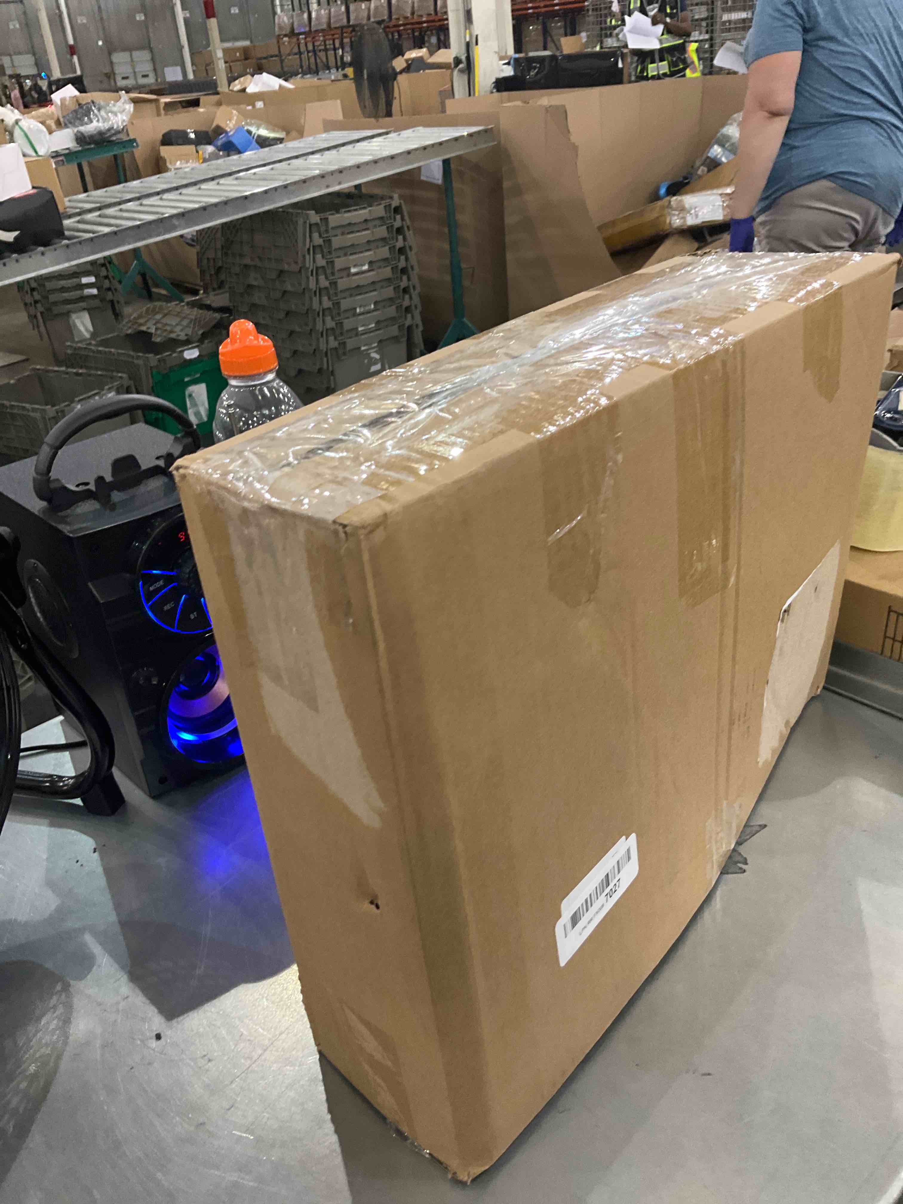 https://s3.amazonaws.com/lotting-images-prod/bidfta/EXS00296044_1686234848826.jpeg