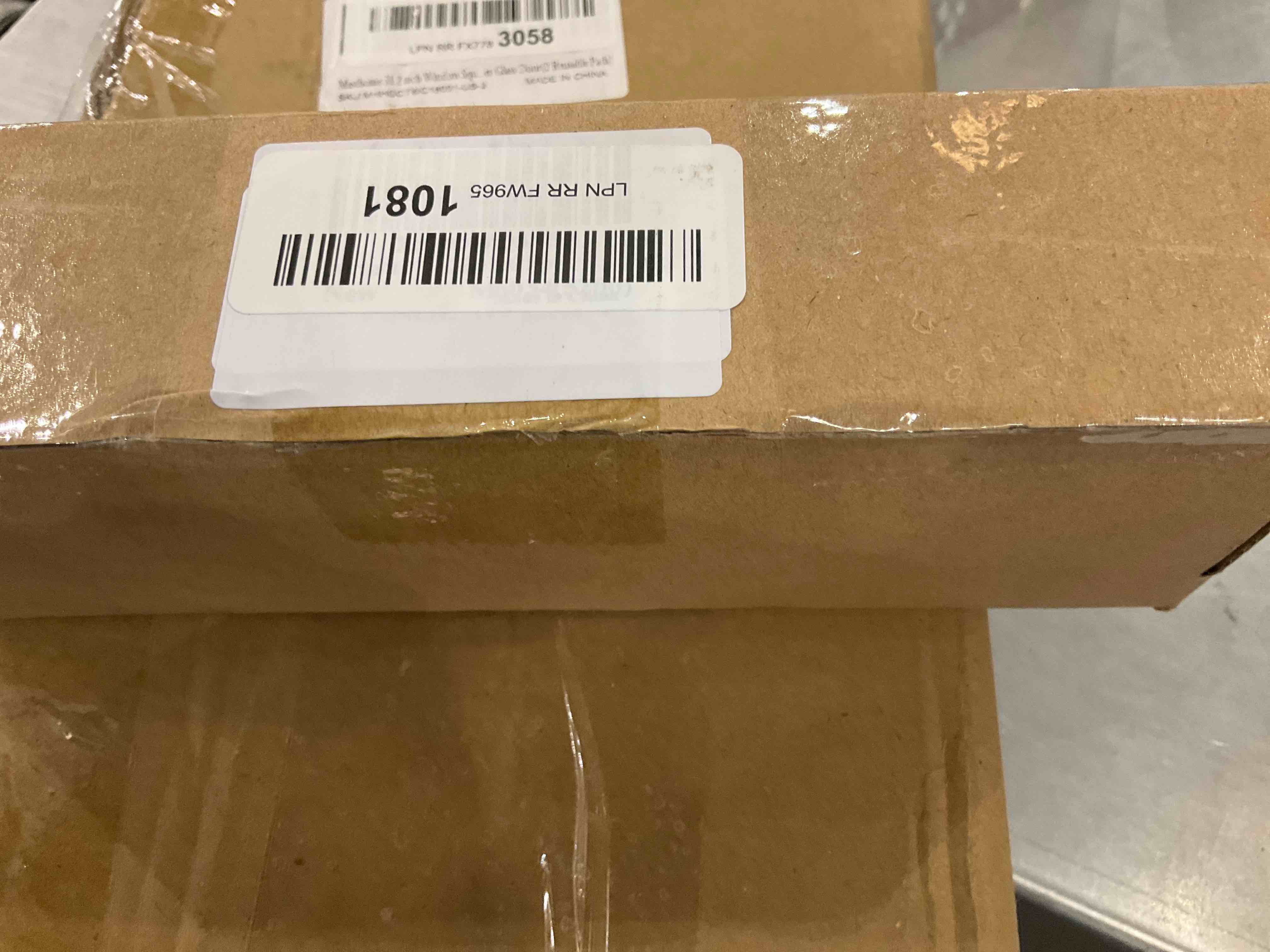 https://s3.amazonaws.com/lotting-images-prod/bidfta/EXS00296270_1686576040190.jpeg