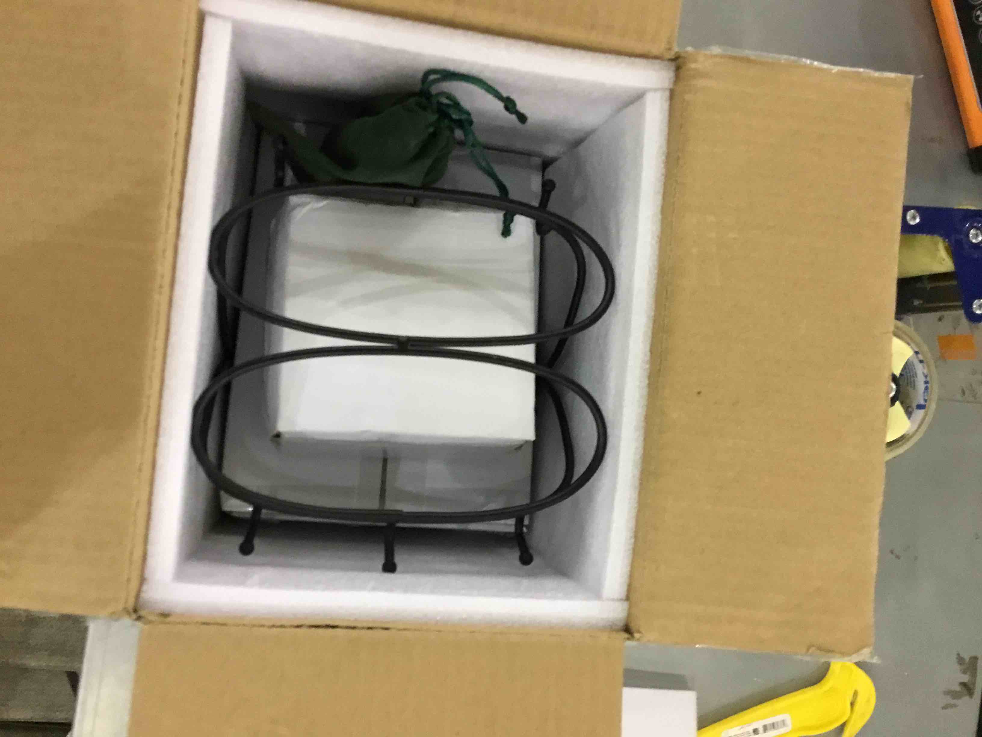 https://s3.amazonaws.com/lotting-images-prod/bidfta/EXS00296893_1686592464524.jpeg
