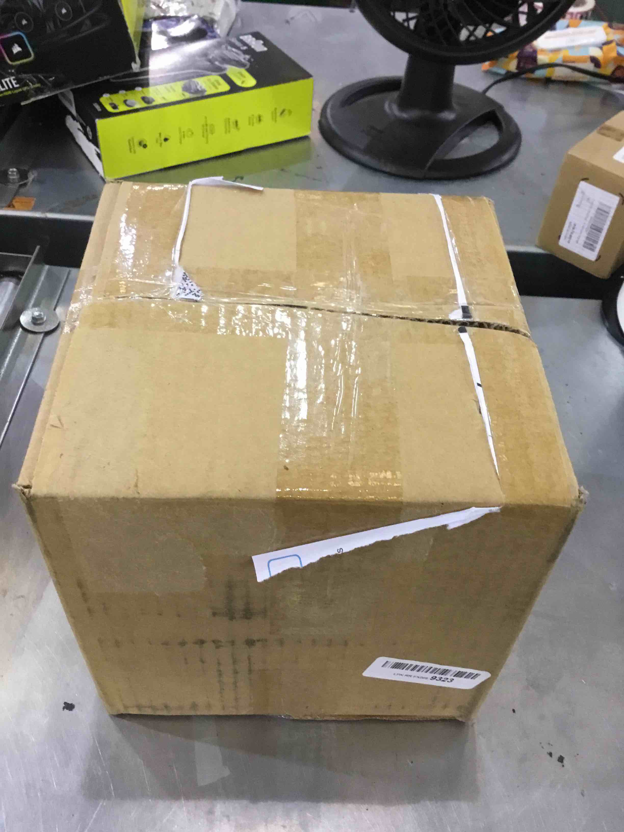 https://s3.amazonaws.com/lotting-images-prod/bidfta/EXS00297498_1686919733085.jpeg