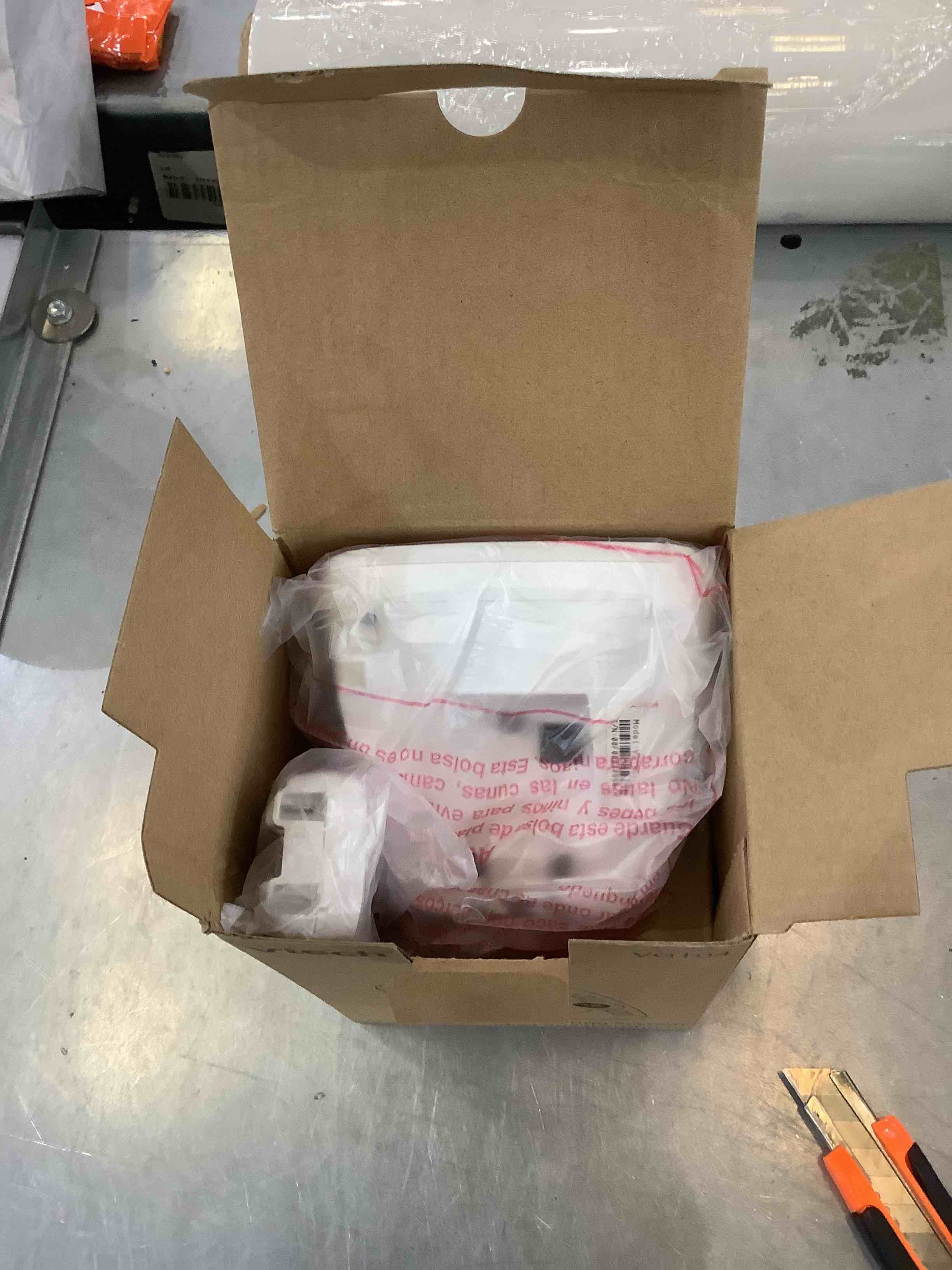 VTech VG104 DECT 6.0 Cordless Phone for Home with Answering Machine, Blue-White Backlit Display, Backlit Buttons, Full Duplex Speakerphone, Caller ID/Call Waiting, Reliable 1000 ft Range (White/Grey)