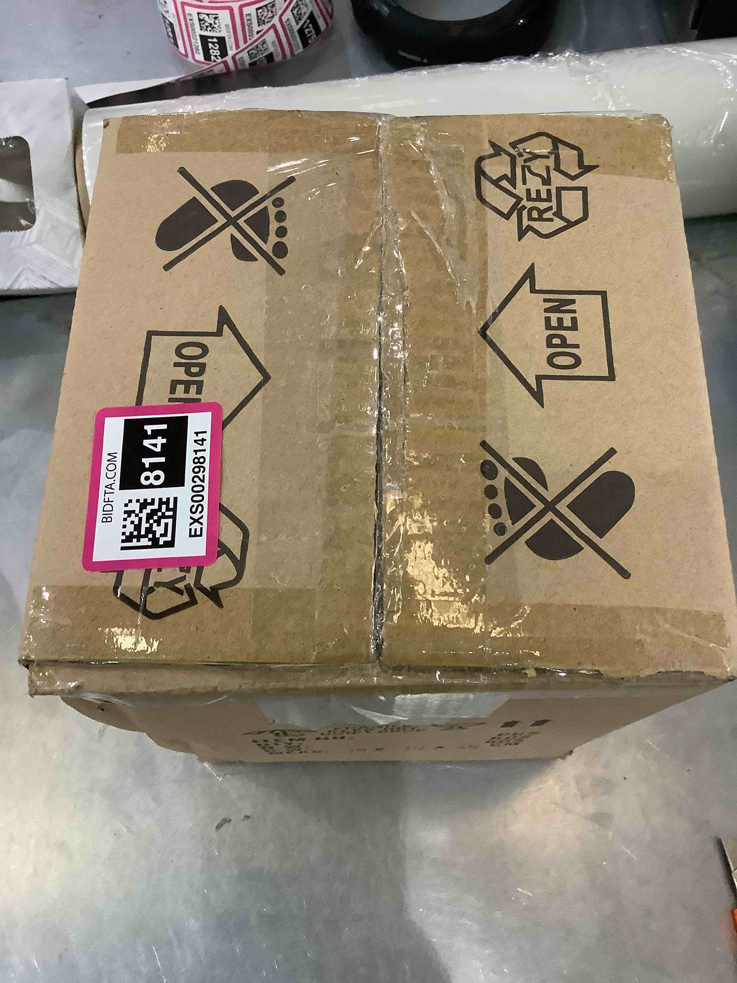 https://s3.amazonaws.com/lotting-images-prod/bidfta/EXS00298141_1686764340302.jpeg