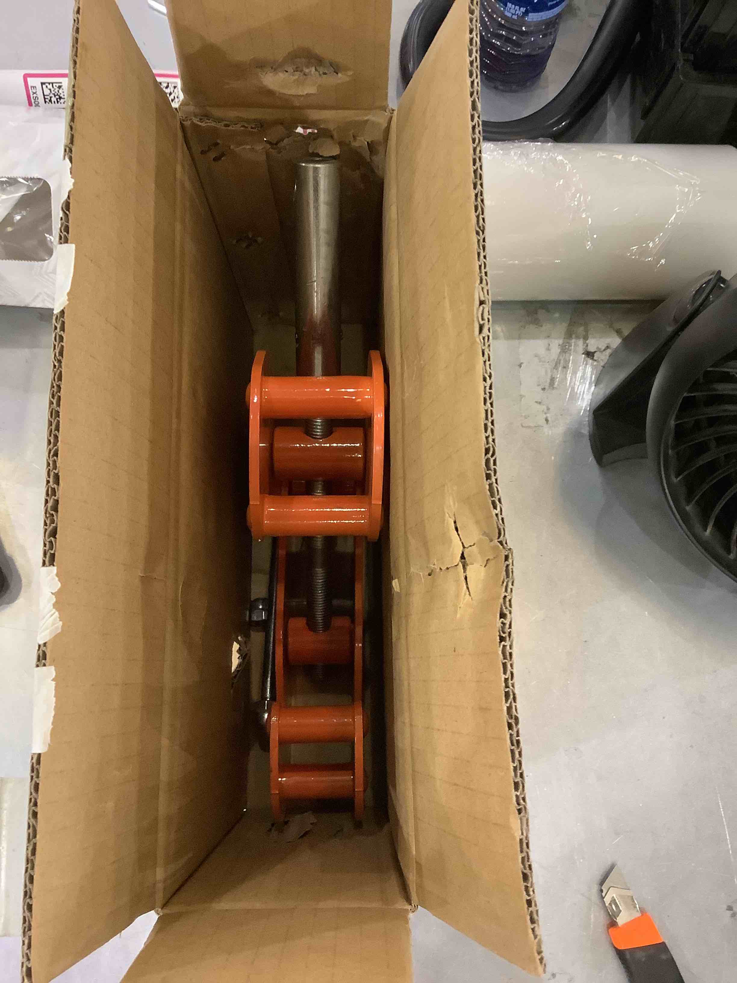 https://s3.amazonaws.com/lotting-images-prod/bidfta/EXS00298146_1686767340963.jpeg