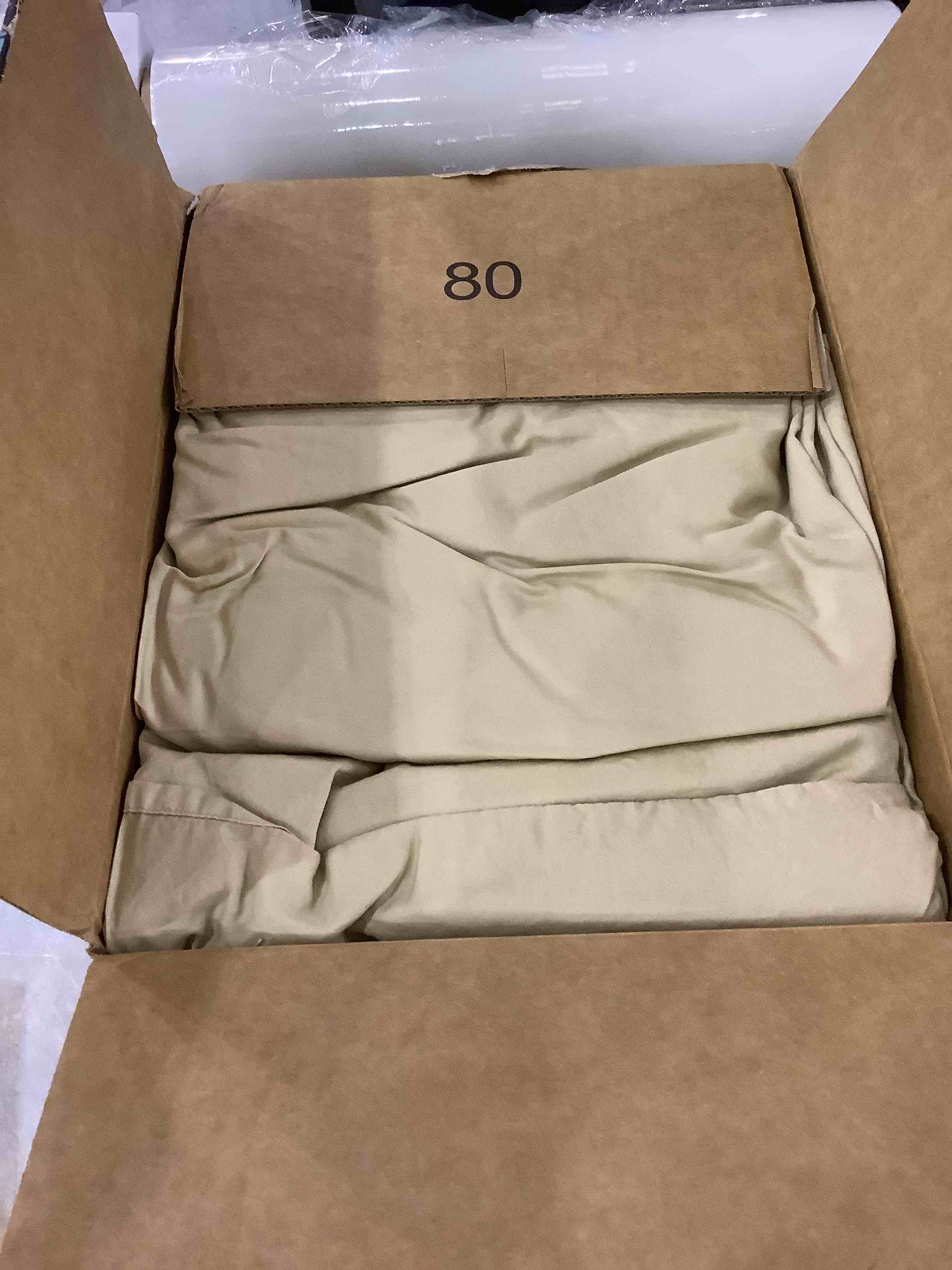https://s3.amazonaws.com/lotting-images-prod/bidfta/EXS00298201_1686842579829.jpeg