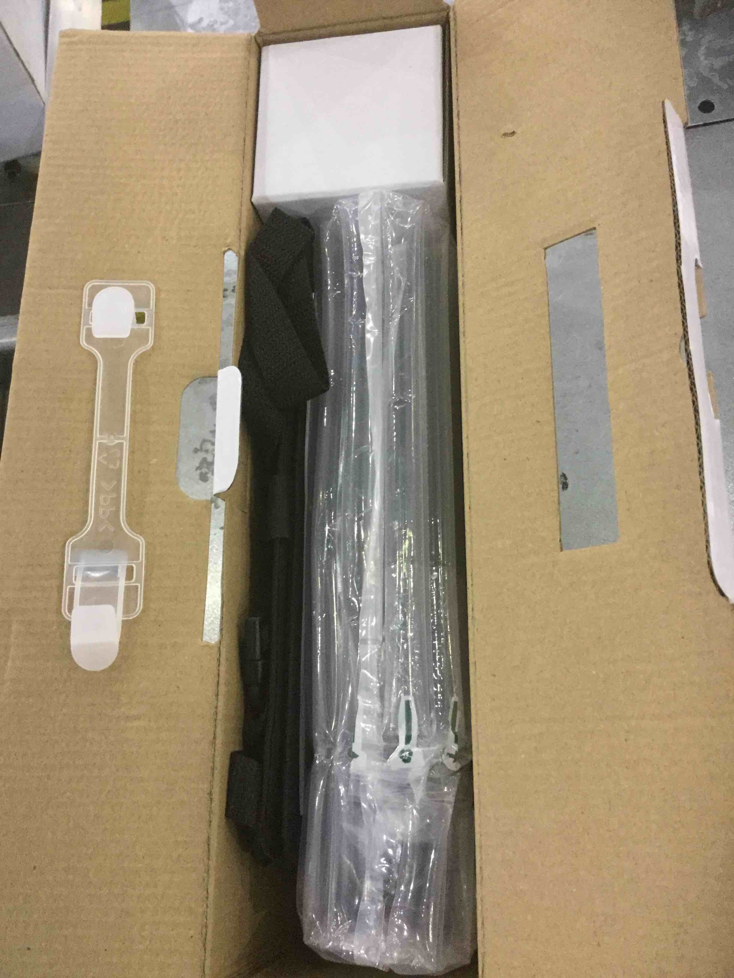 https://s3.amazonaws.com/lotting-images-prod/bidfta/EXS00299604_1687262723447.jpeg
