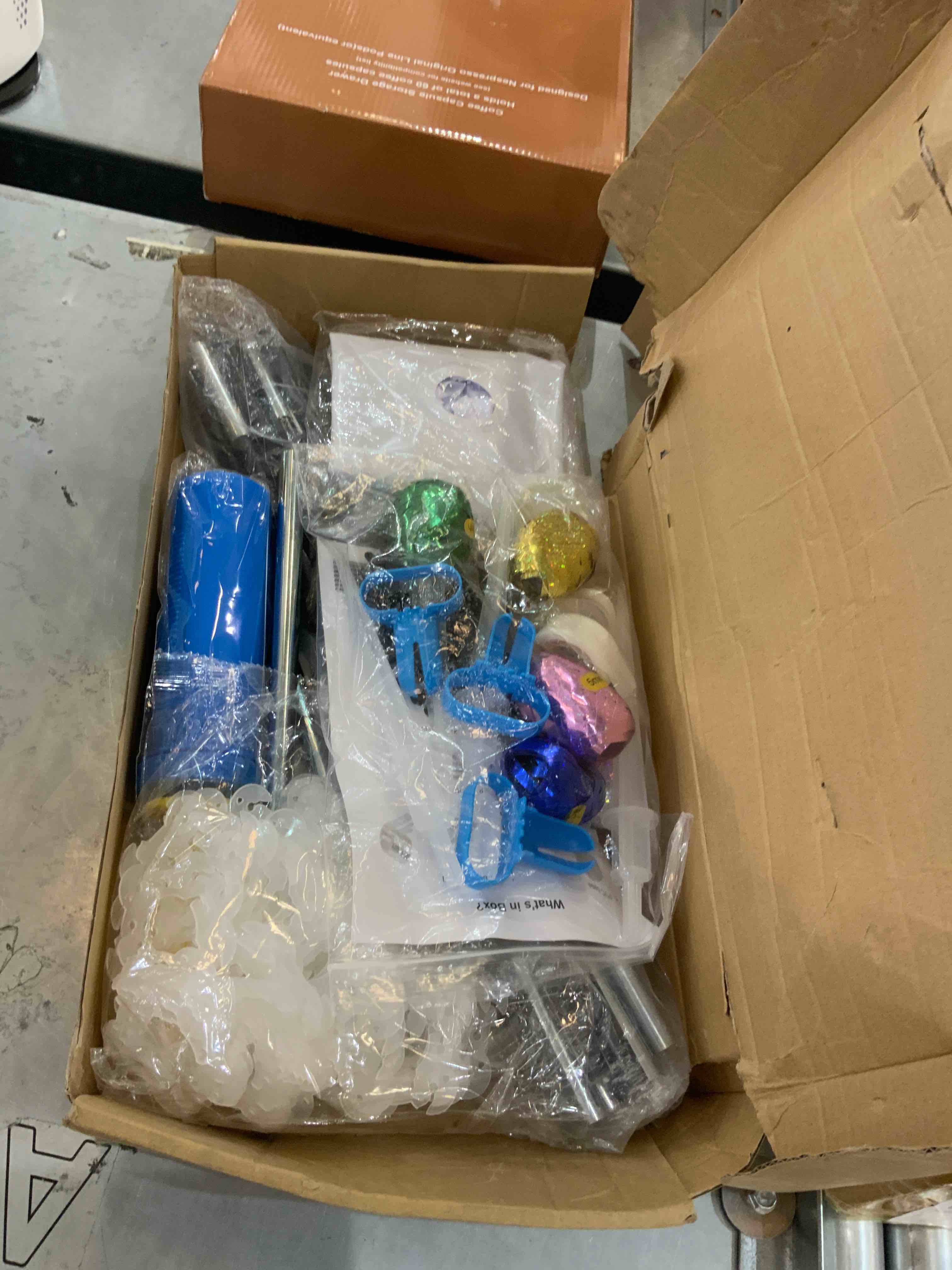 Balloon Arch Kit with Base, Arrinew 10Ft Tall Arch Balloon Stand Set, Balloon Holder With Accessories Clips & Pump, Outdoor Balloon Arch Frame Birthday Party Graduation Wedding Decorations