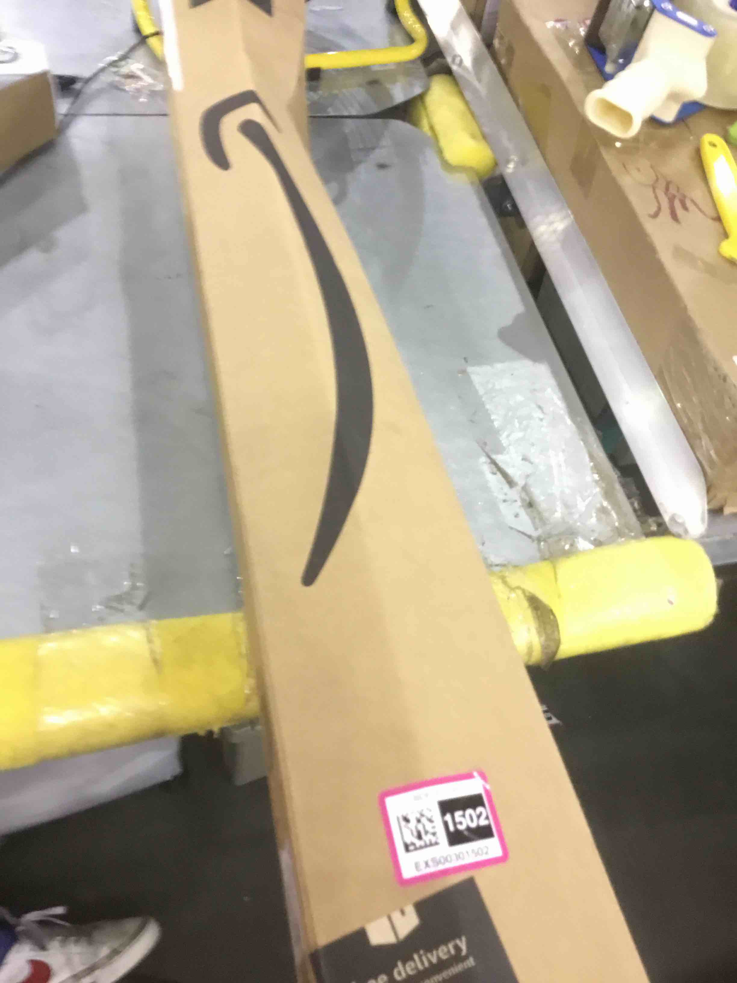 https://s3.amazonaws.com/lotting-images-prod/bidfta/EXS00301502_1691155440191.jpeg