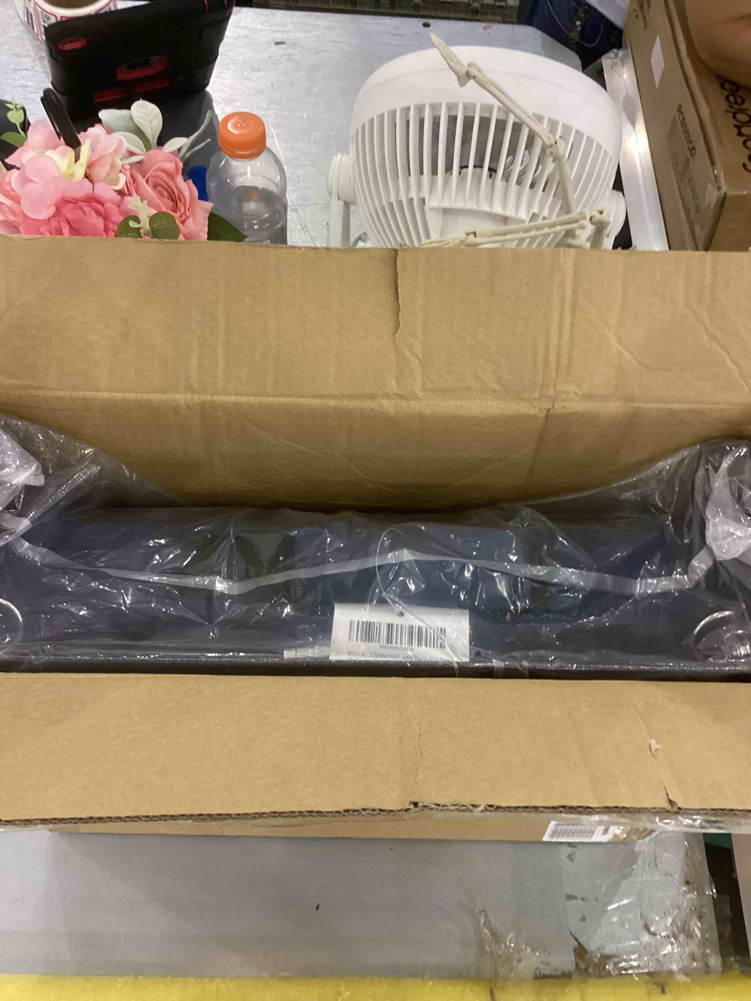 https://s3.amazonaws.com/lotting-images-prod/bidfta/EXS00302003_1687443215030.jpeg