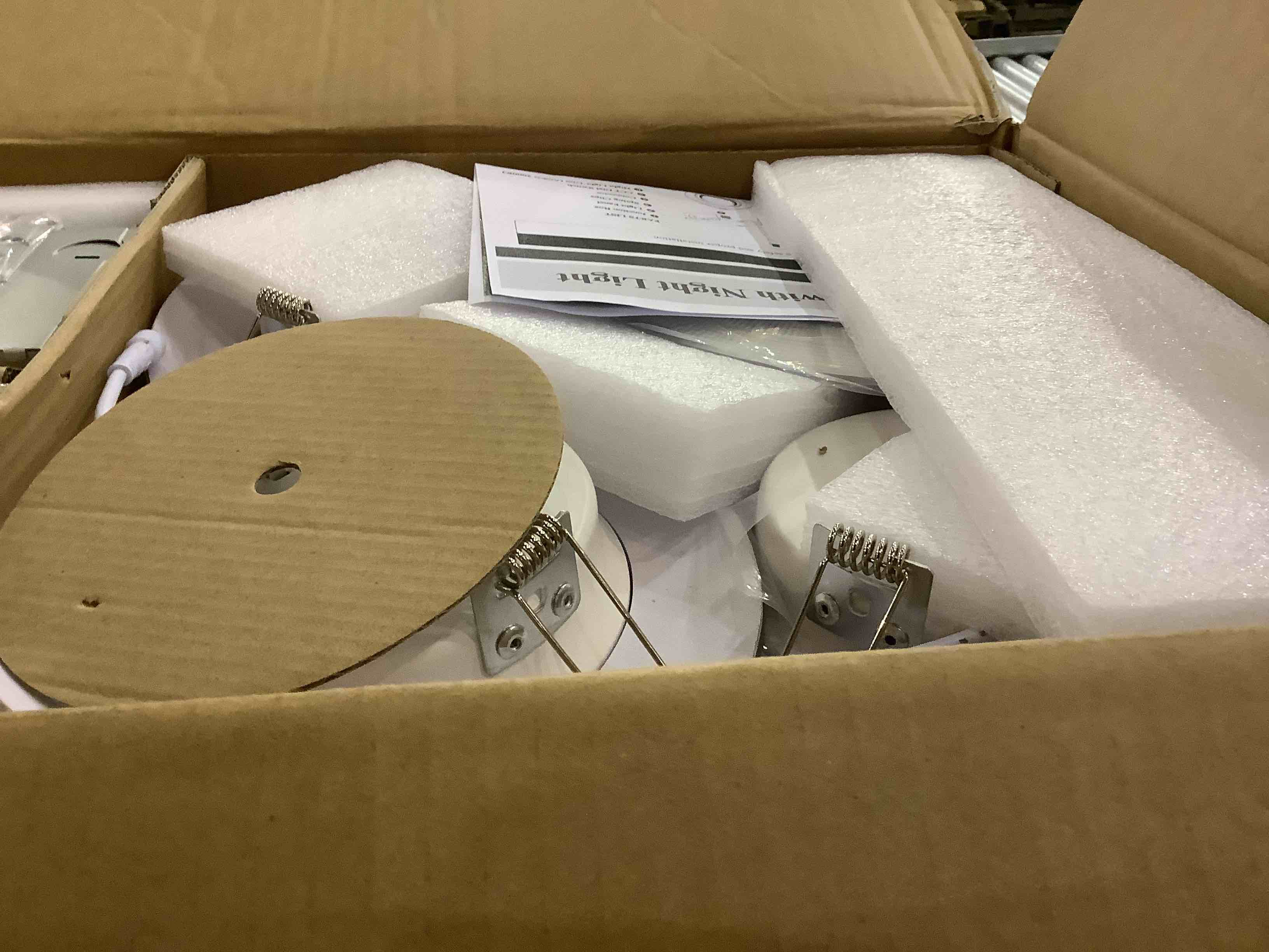 https://s3.amazonaws.com/lotting-images-prod/bidfta/EXS00302633_1687892582244.jpeg