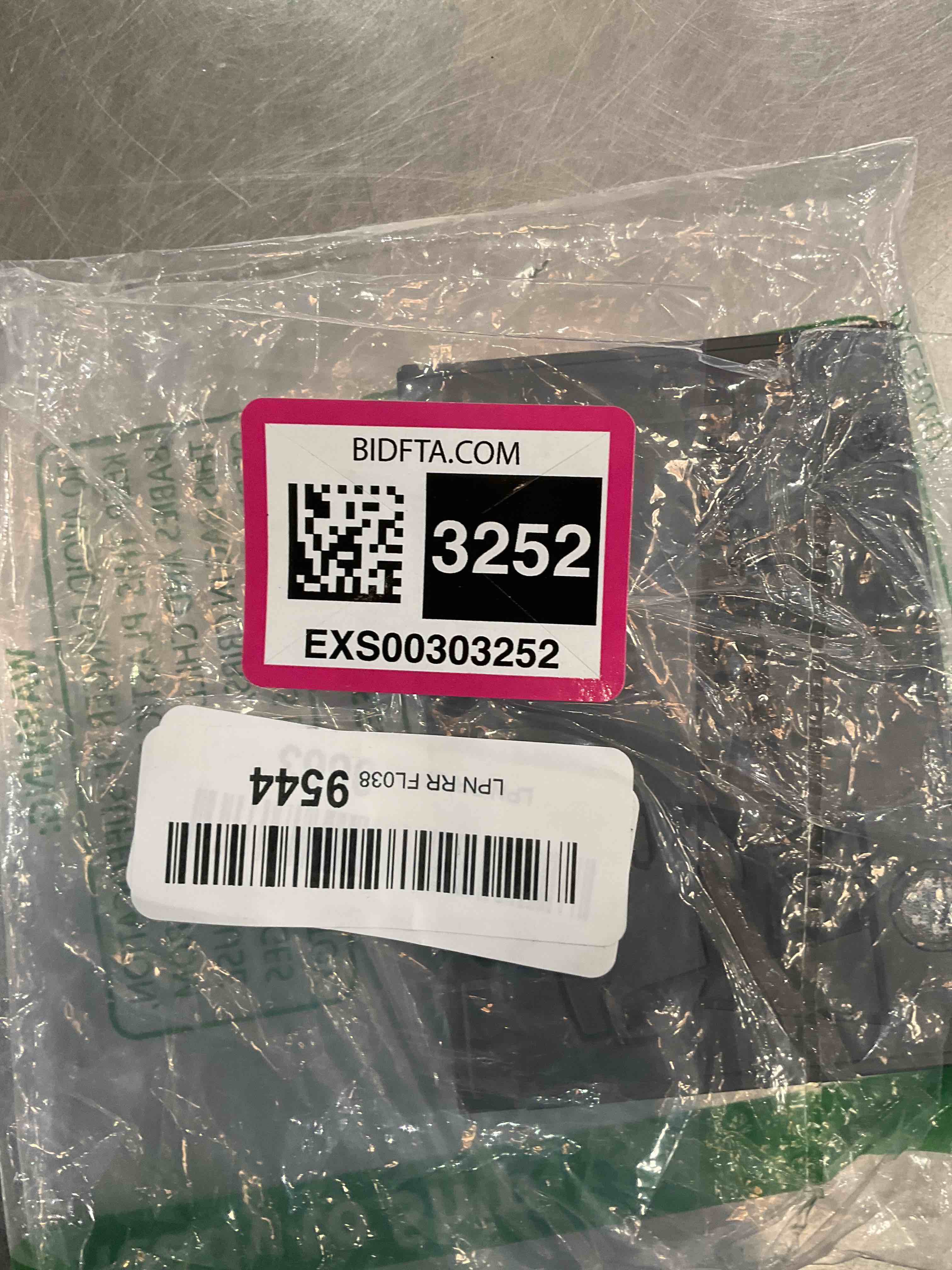 https://s3.amazonaws.com/lotting-images-prod/bidfta/EXS00303252_1691695065682.jpeg