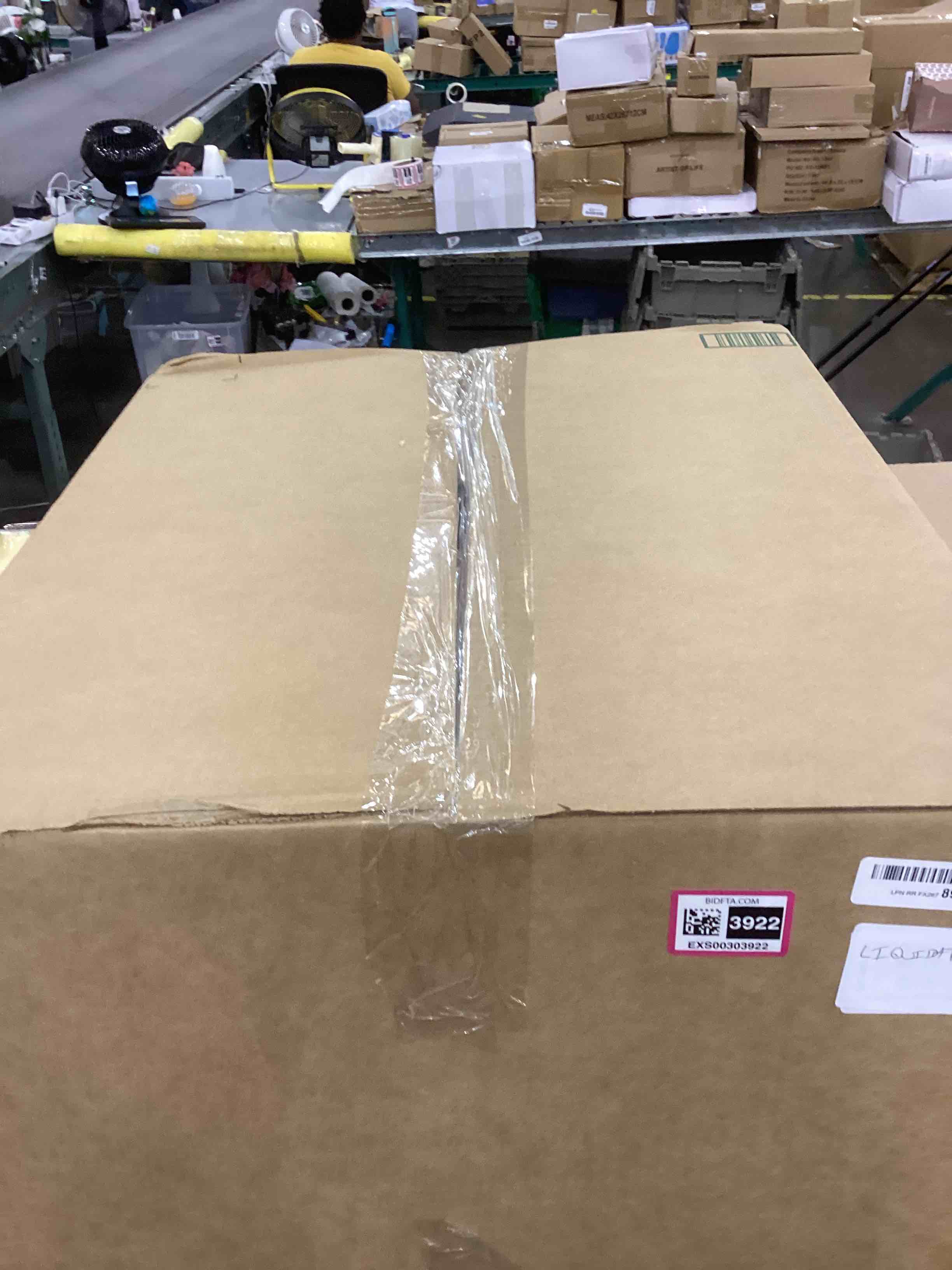 https://s3.amazonaws.com/lotting-images-prod/bidfta/EXS00303922_1691173477567.jpeg