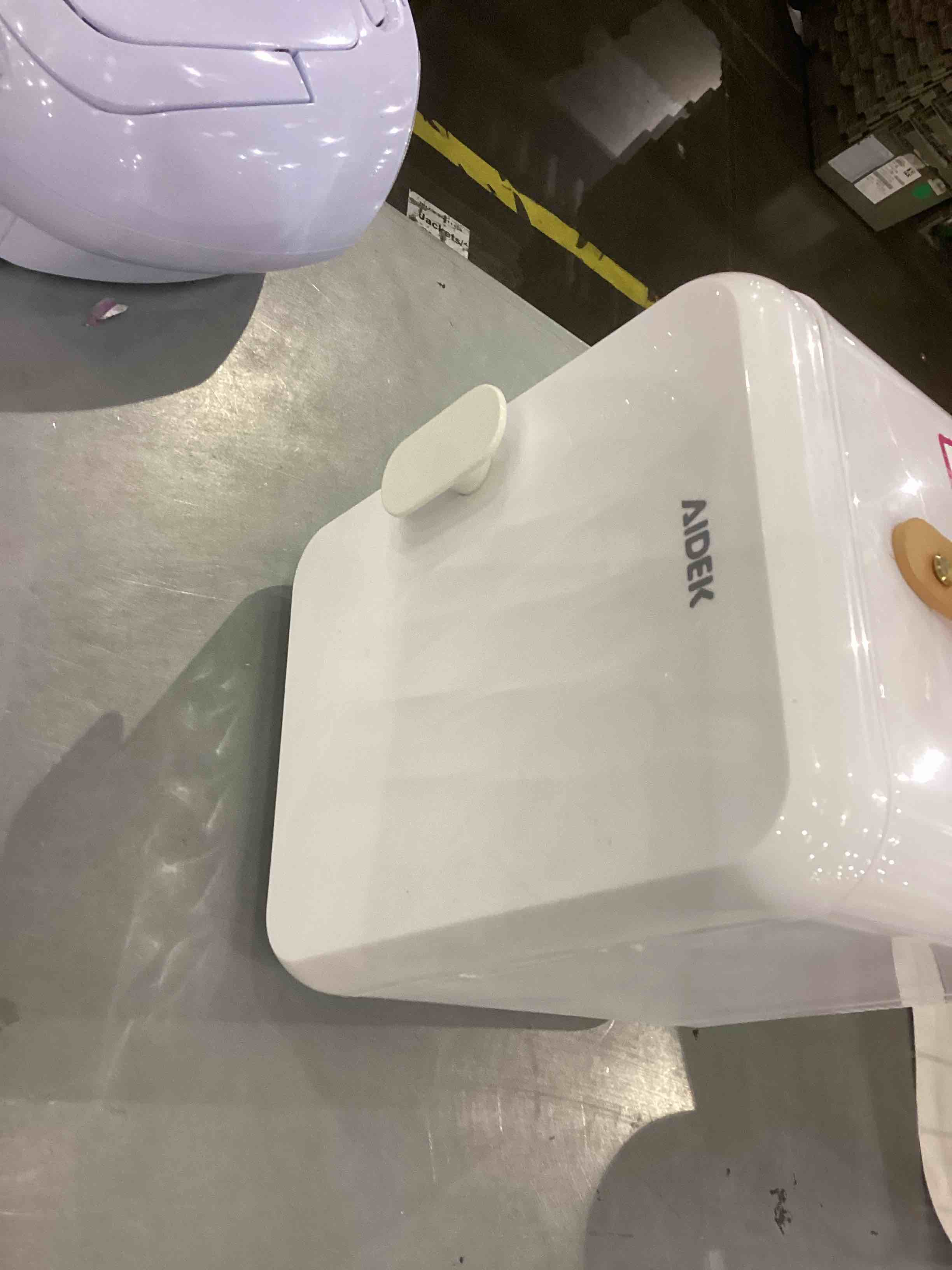 Aidek Cosmetic Mini Fridge for Skin Care/Makeup, 4L Portable Beauty Fridges DIY Shelves for Bedroom, Dorm, Office, Small Refrigerator, AC/DC12v Car Cooler for Desktop and Travel (Frost White)