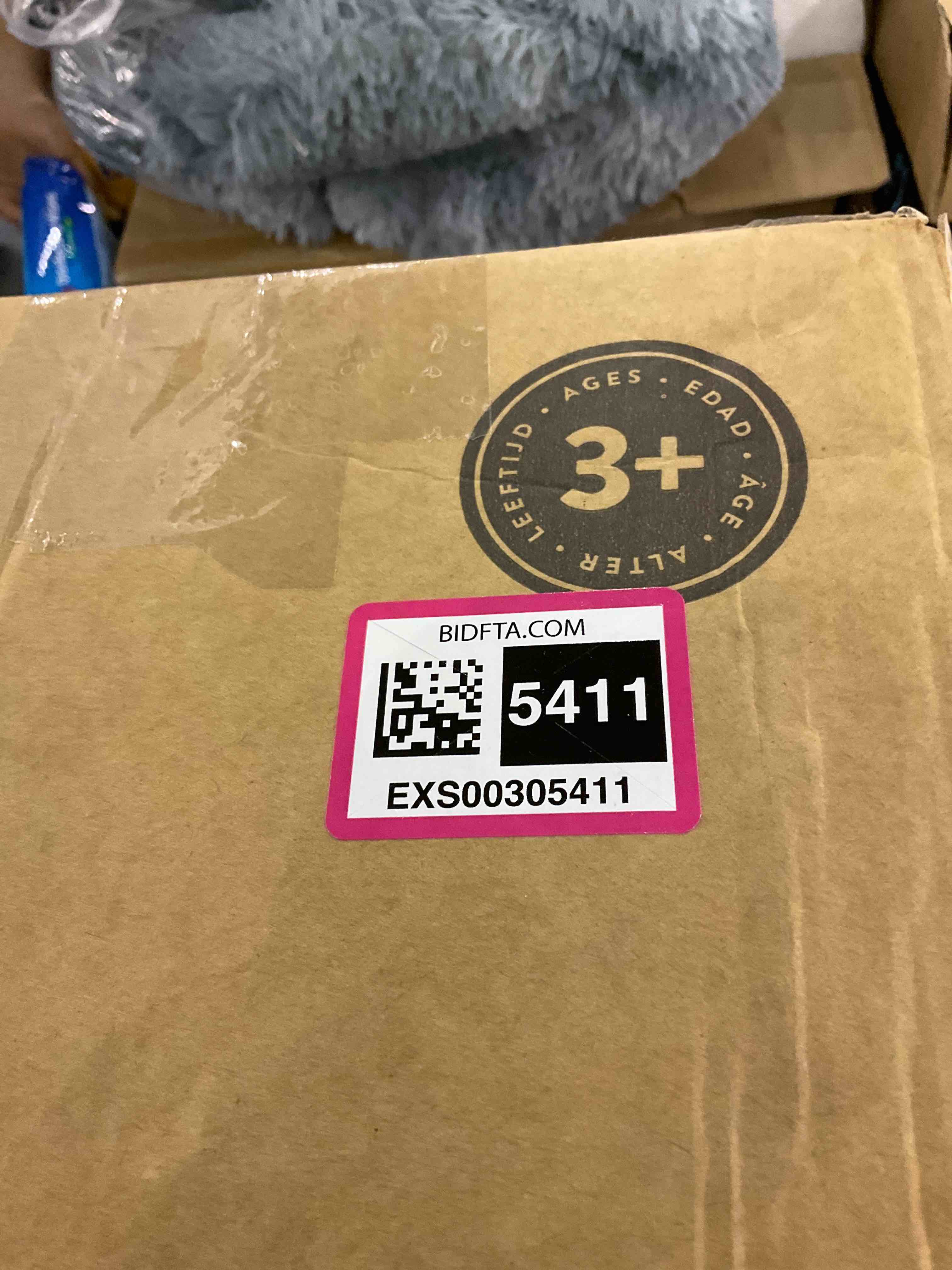https://s3.amazonaws.com/lotting-images-prod/bidfta/EXS00305411_1693394434660.jpeg