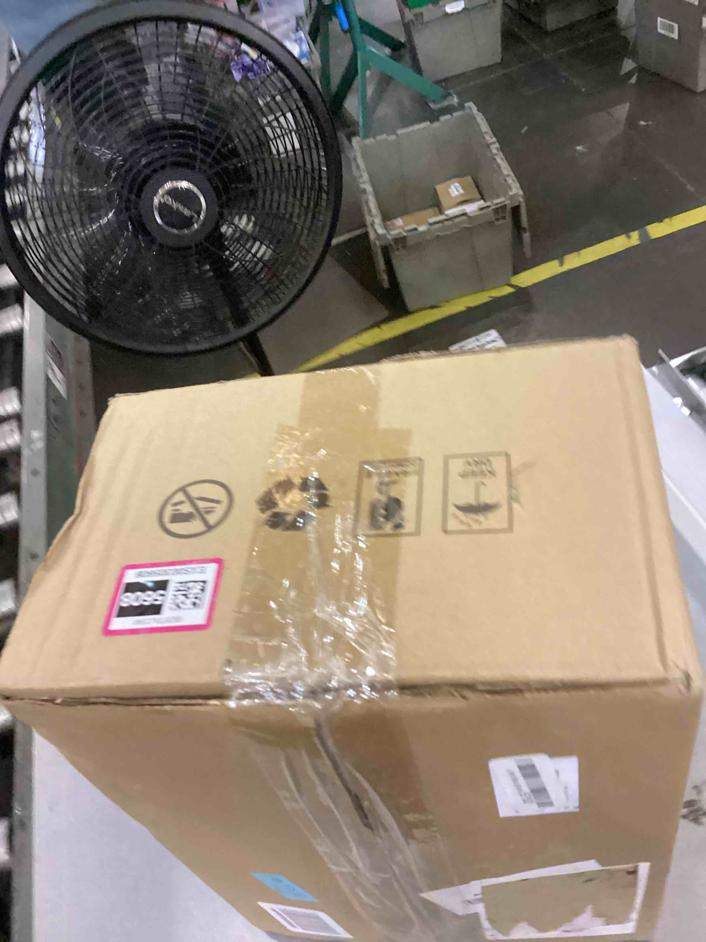 https://s3.amazonaws.com/lotting-images-prod/bidfta/EXS00305608_1689345315022.jpeg