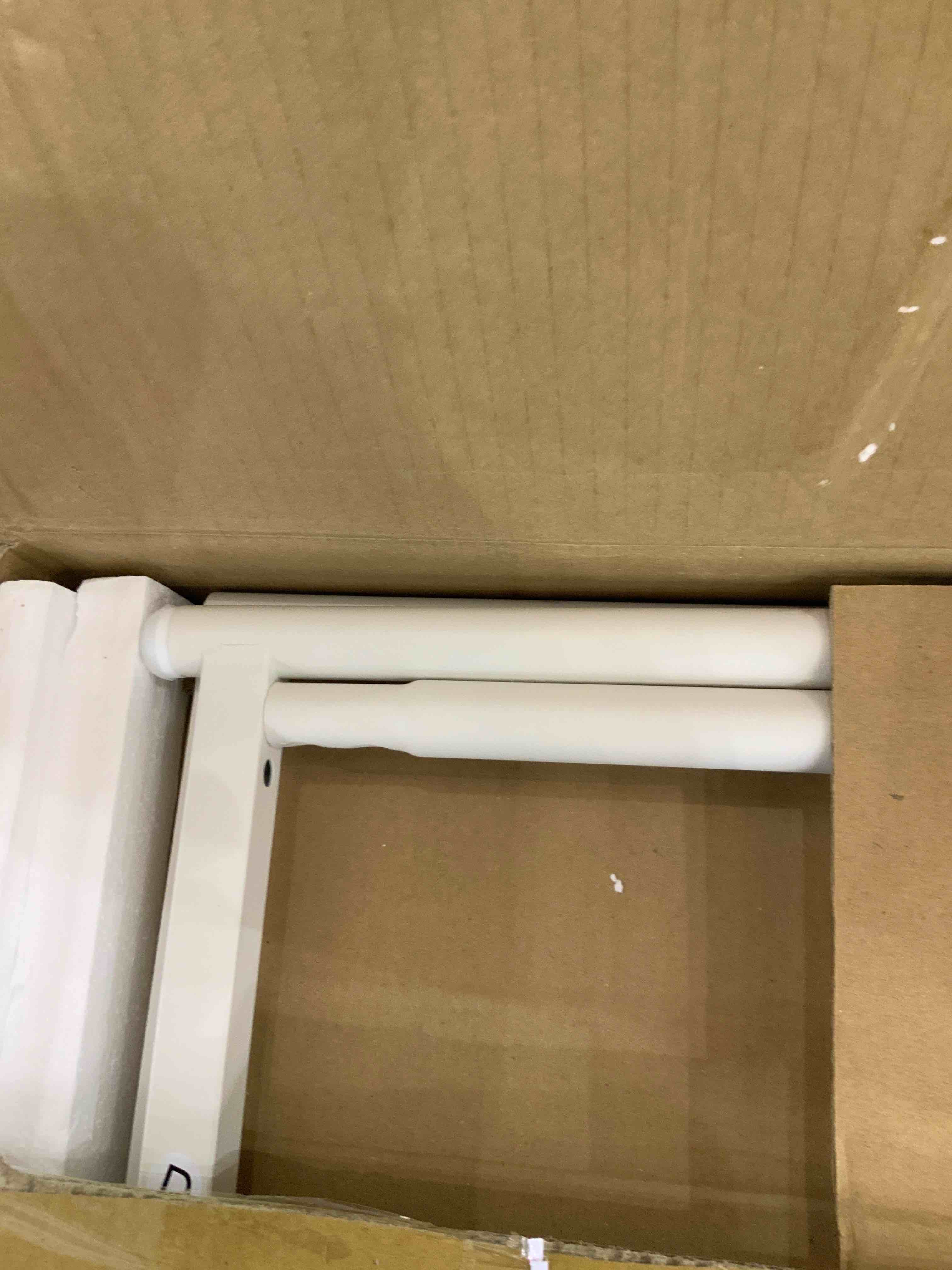 https://s3.amazonaws.com/lotting-images-prod/bidfta/EXS00305905_1689688547103.jpeg