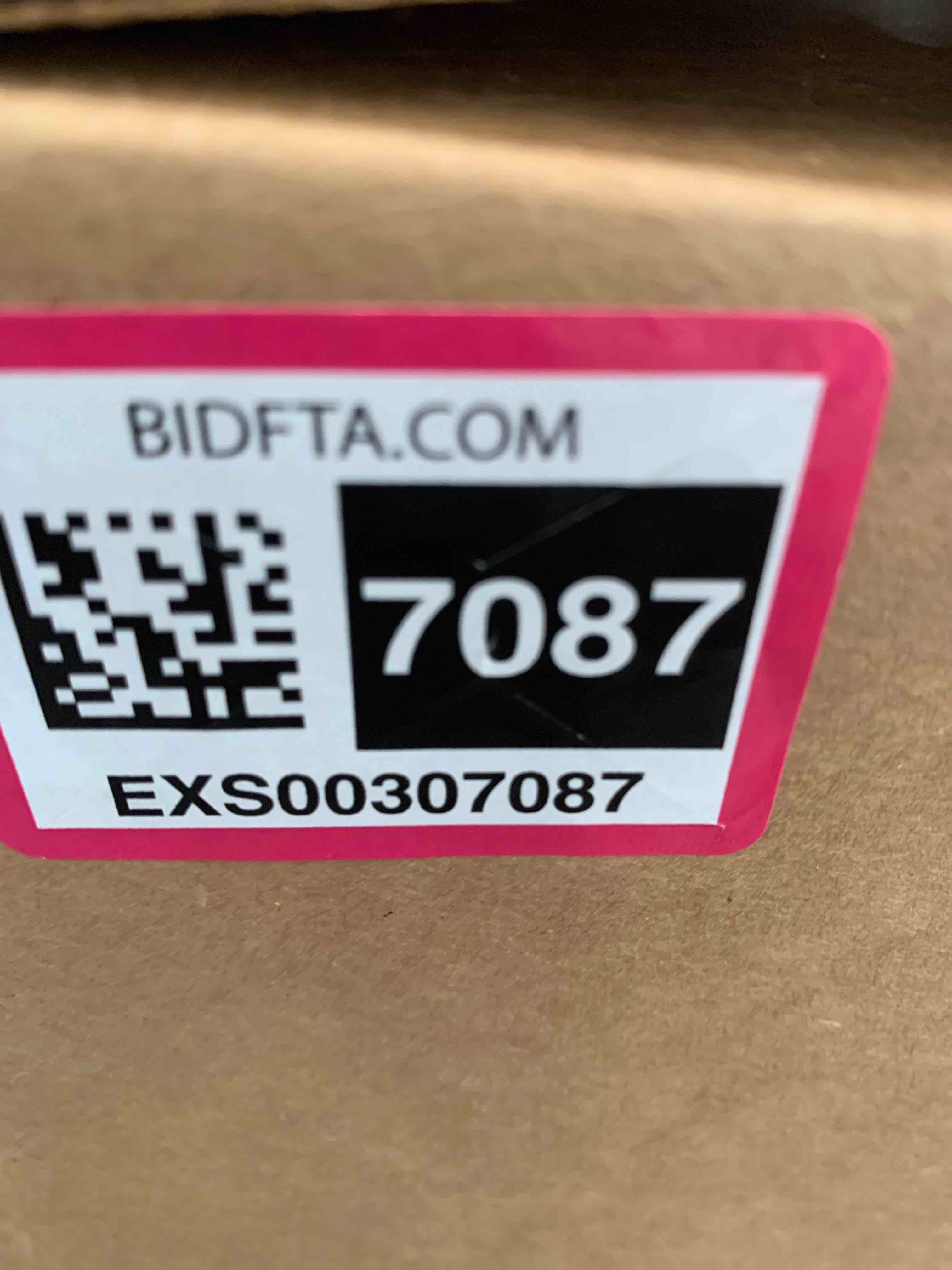 https://s3.amazonaws.com/lotting-images-prod/bidfta/EXS00307087_1688582685999.jpeg