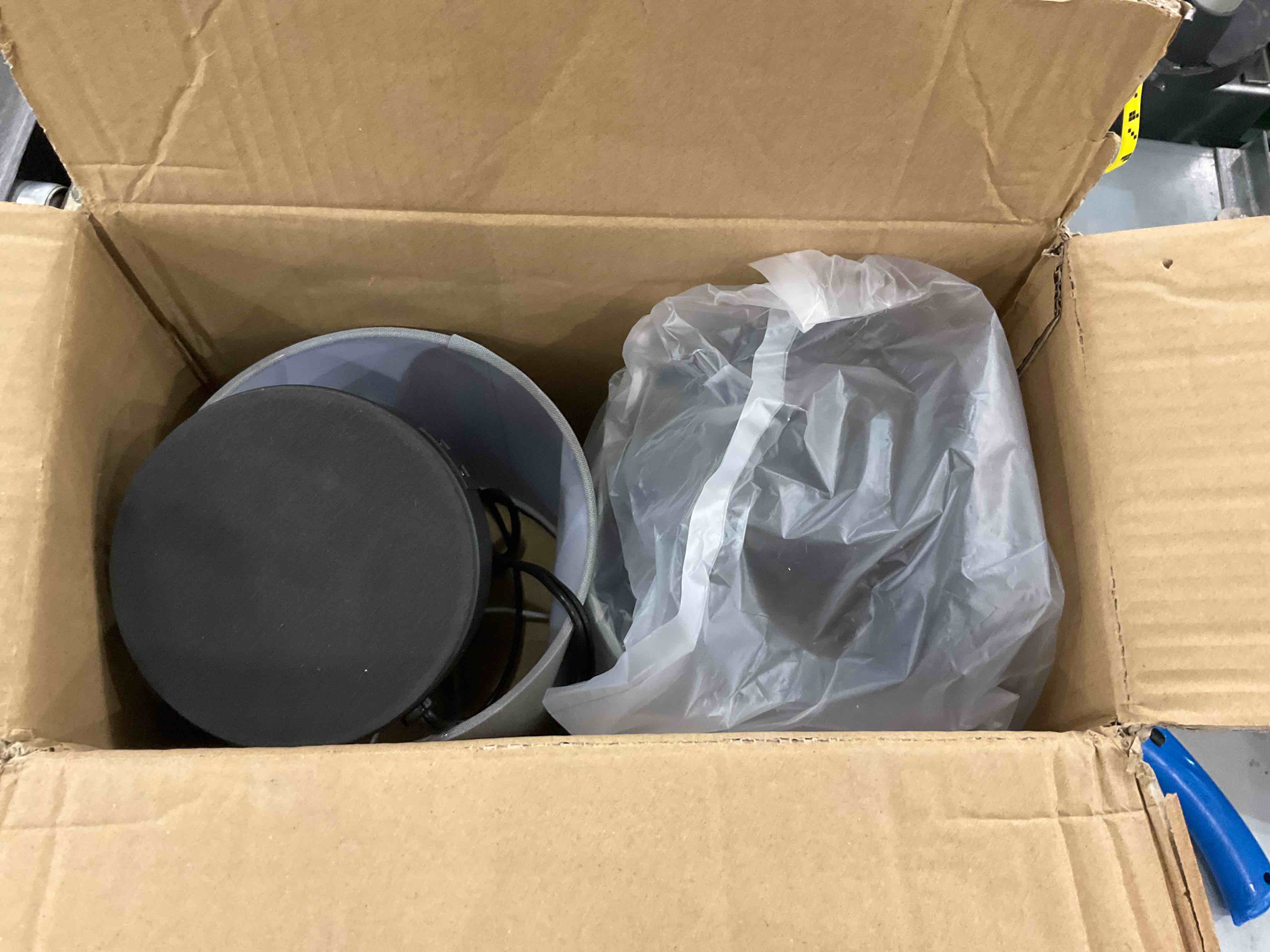 https://s3.amazonaws.com/lotting-images-prod/bidfta/EXS00307525_1688563803791.jpeg