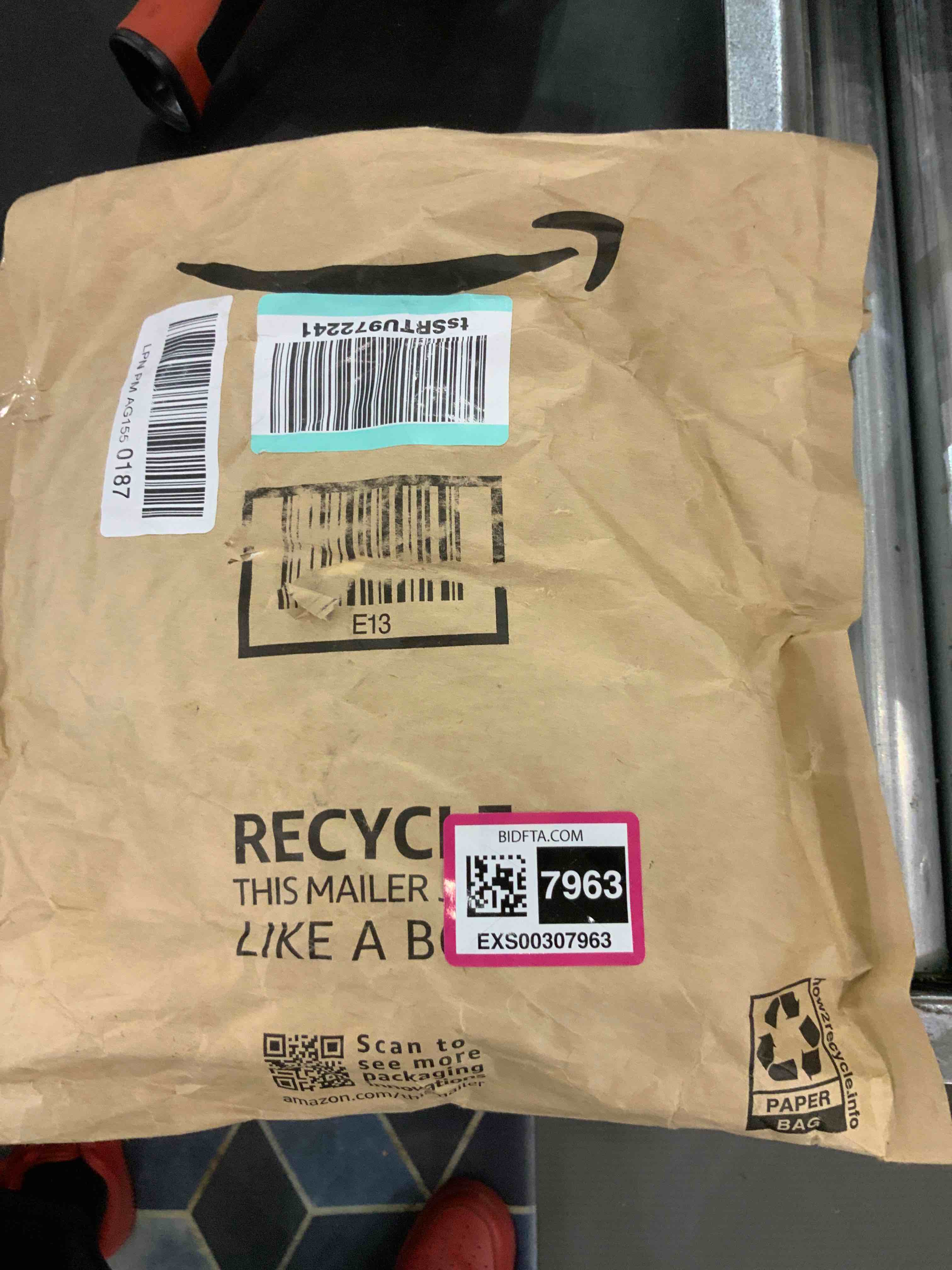 https://s3.amazonaws.com/lotting-images-prod/bidfta/EXS00307963_1689781500011.jpeg