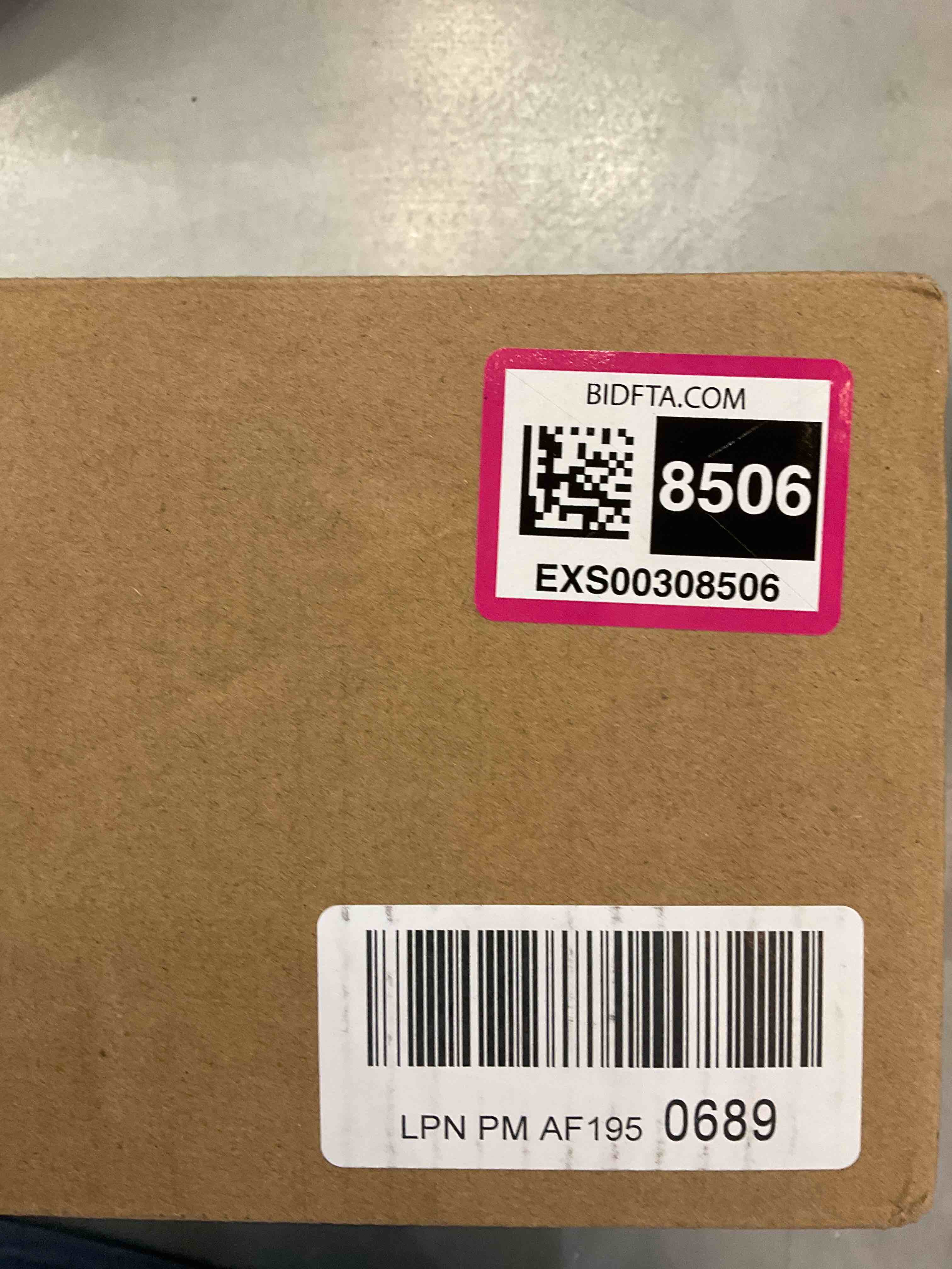 https://s3.amazonaws.com/lotting-images-prod/bidfta/EXS00308506_1687535385027.jpeg