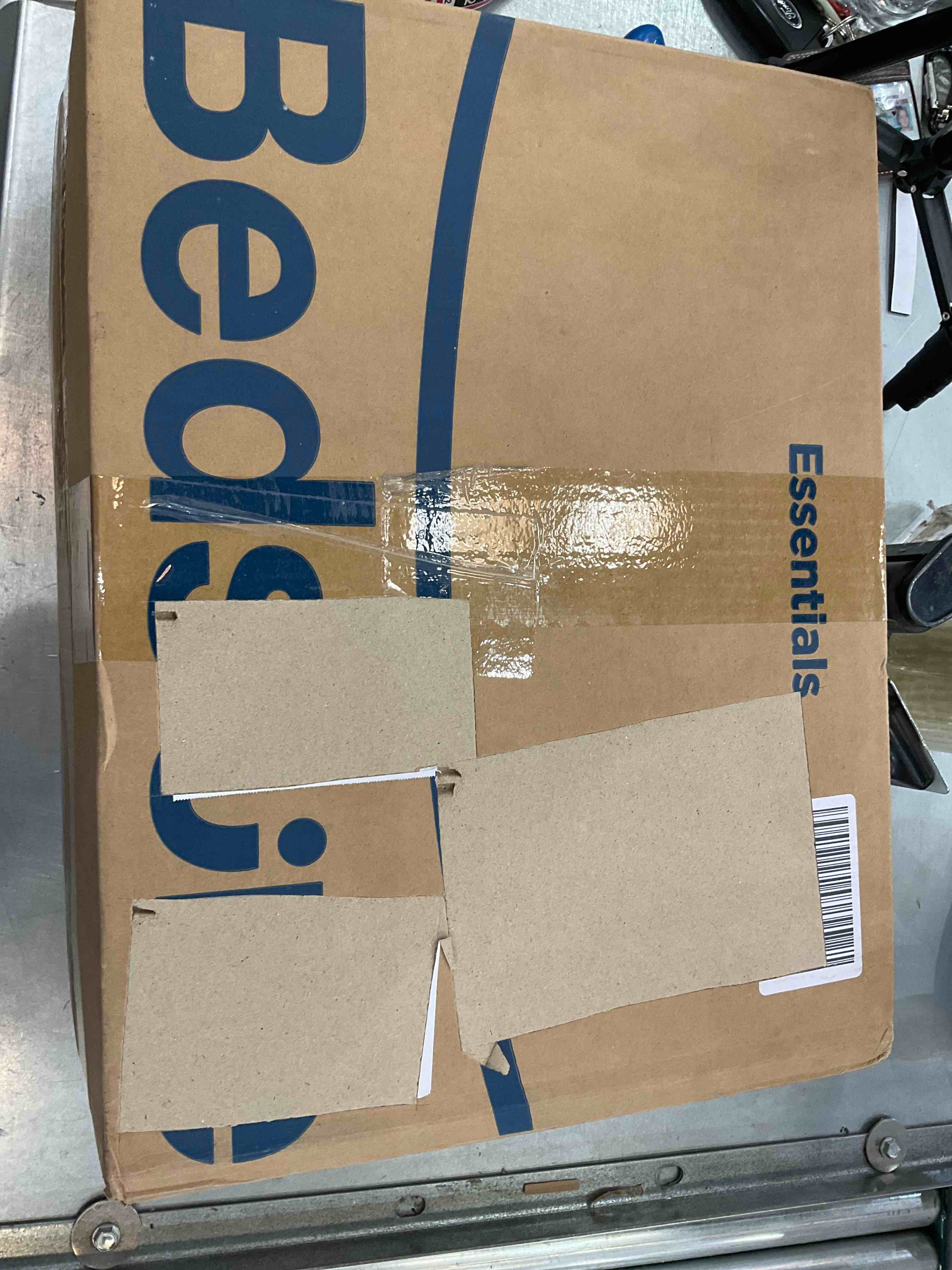 https://s3.amazonaws.com/lotting-images-prod/bidfta/EXS00308637_1687972630014.jpeg