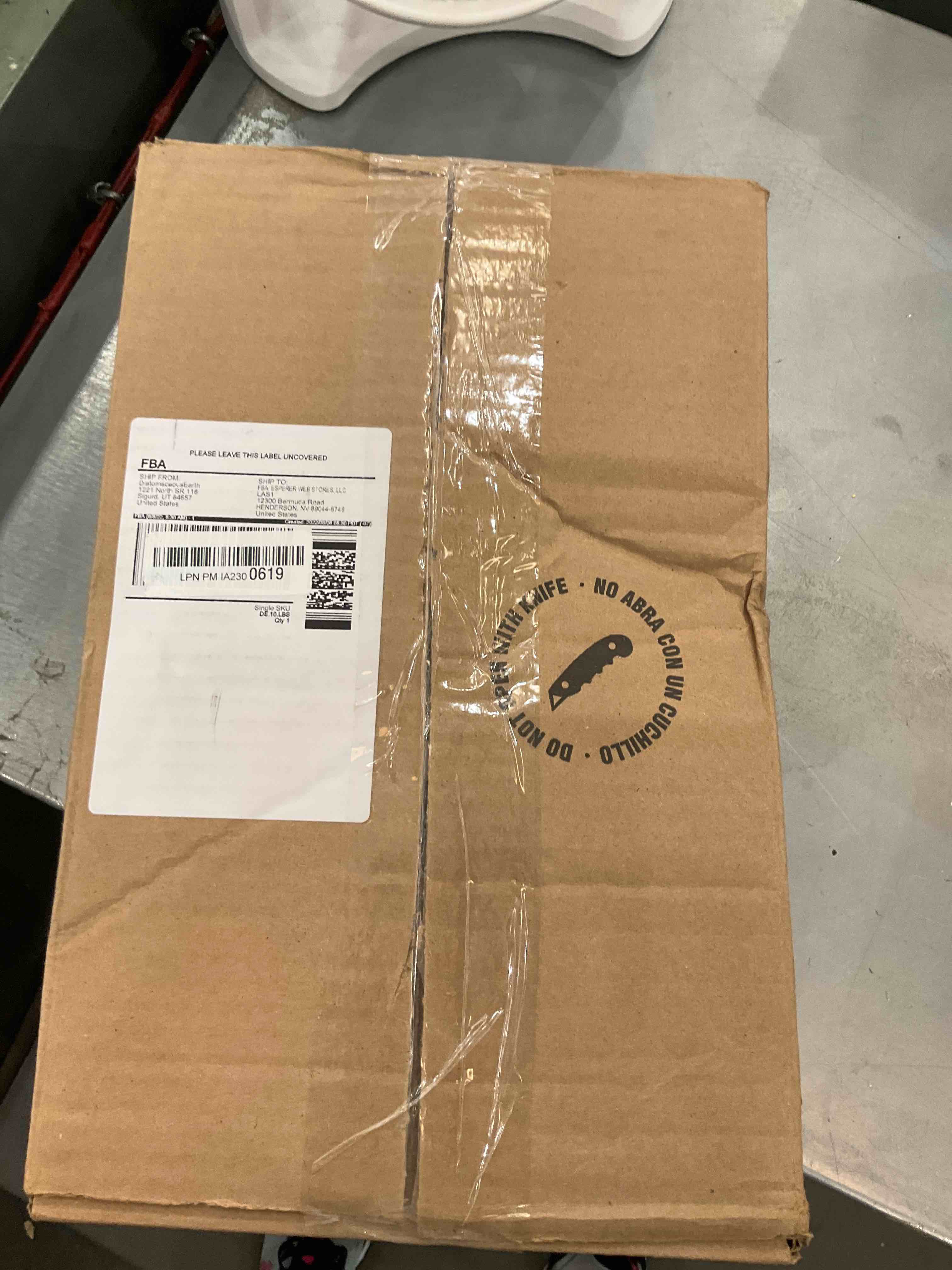 https://s3.amazonaws.com/lotting-images-prod/bidfta/EXS00308862_1688569263775.jpeg