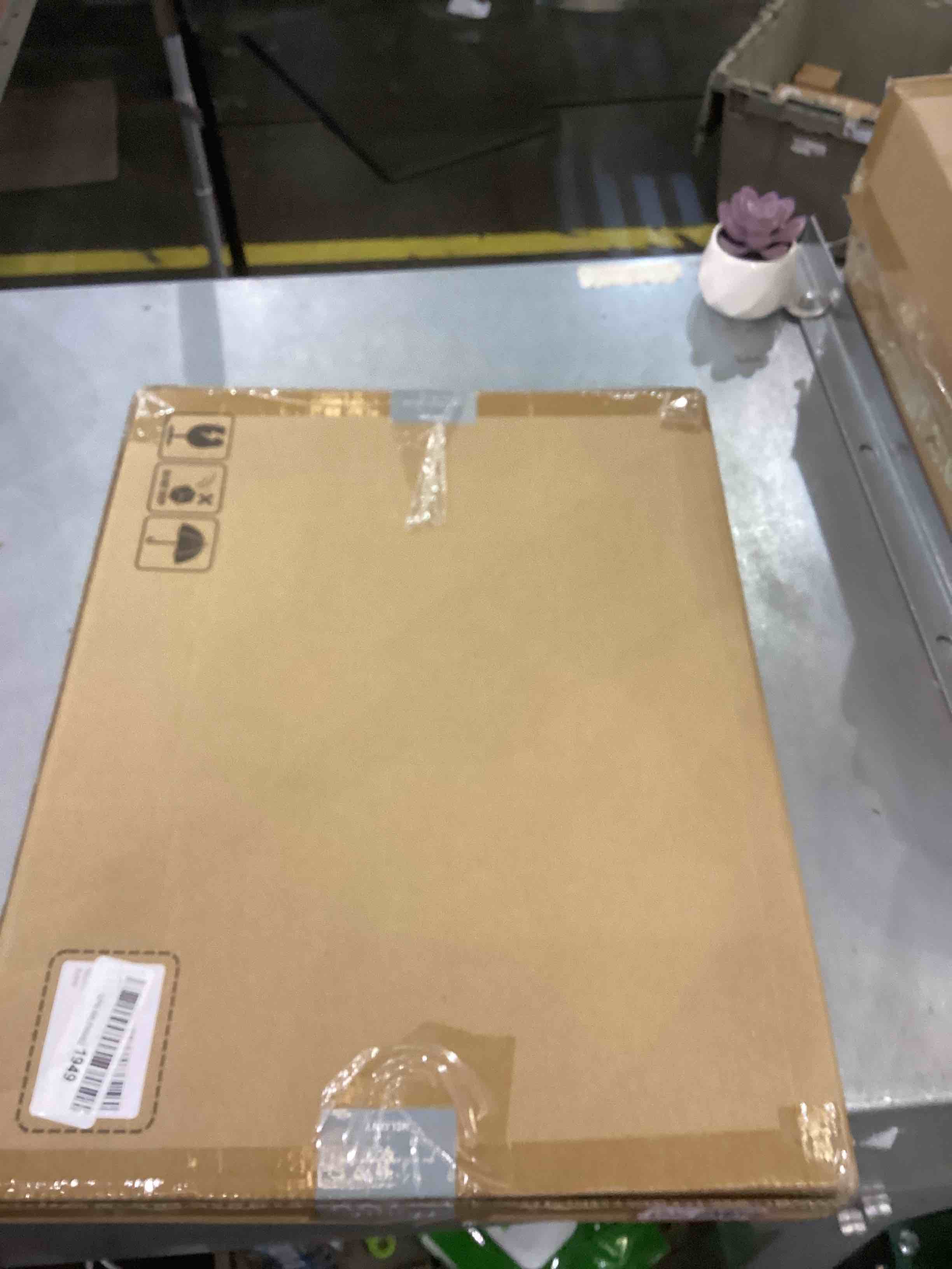 https://s3.amazonaws.com/lotting-images-prod/bidfta/EXS00309146_1690989601076.jpeg