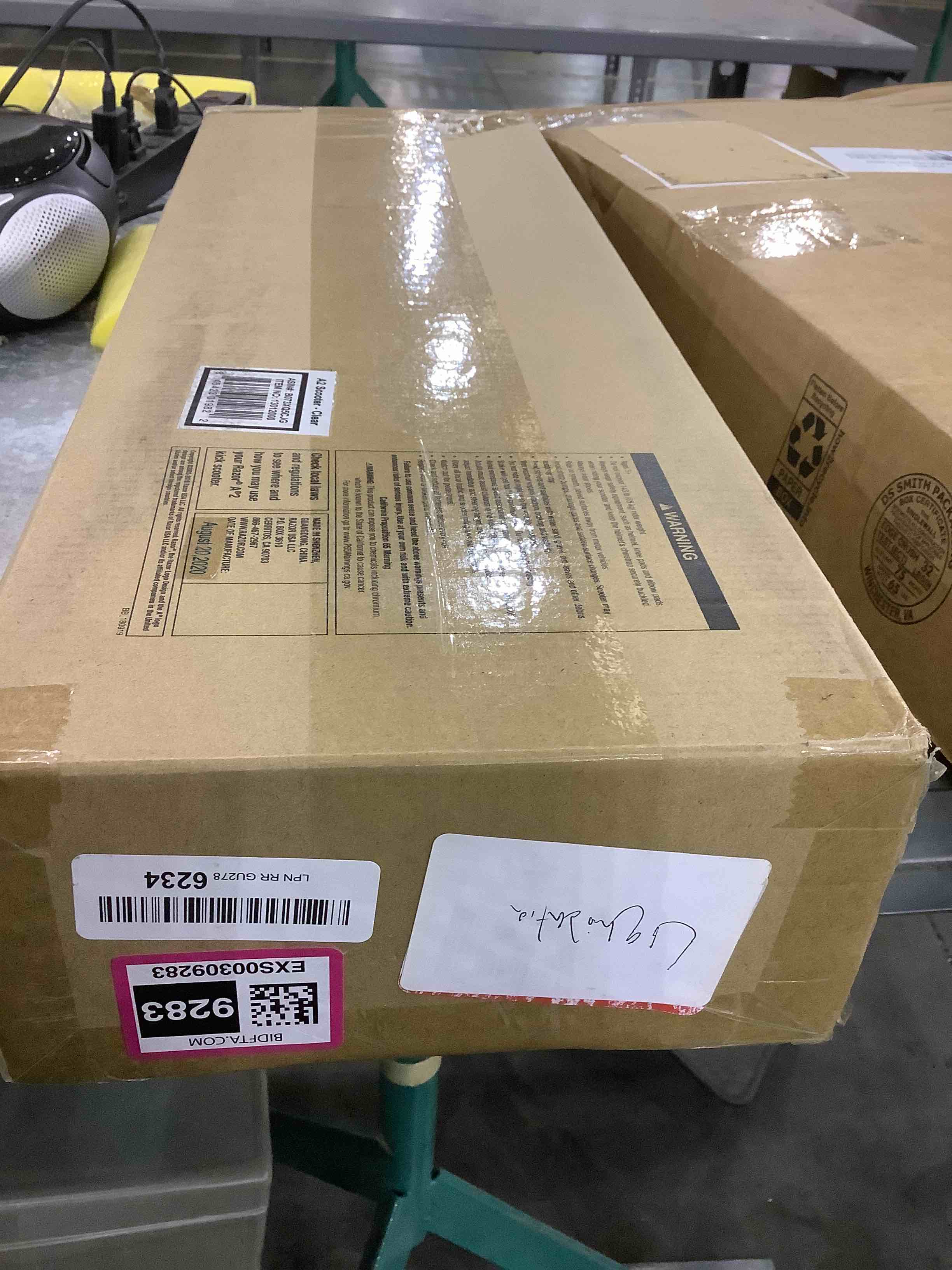 https://s3.amazonaws.com/lotting-images-prod/bidfta/EXS00309283_1693230085347.jpeg