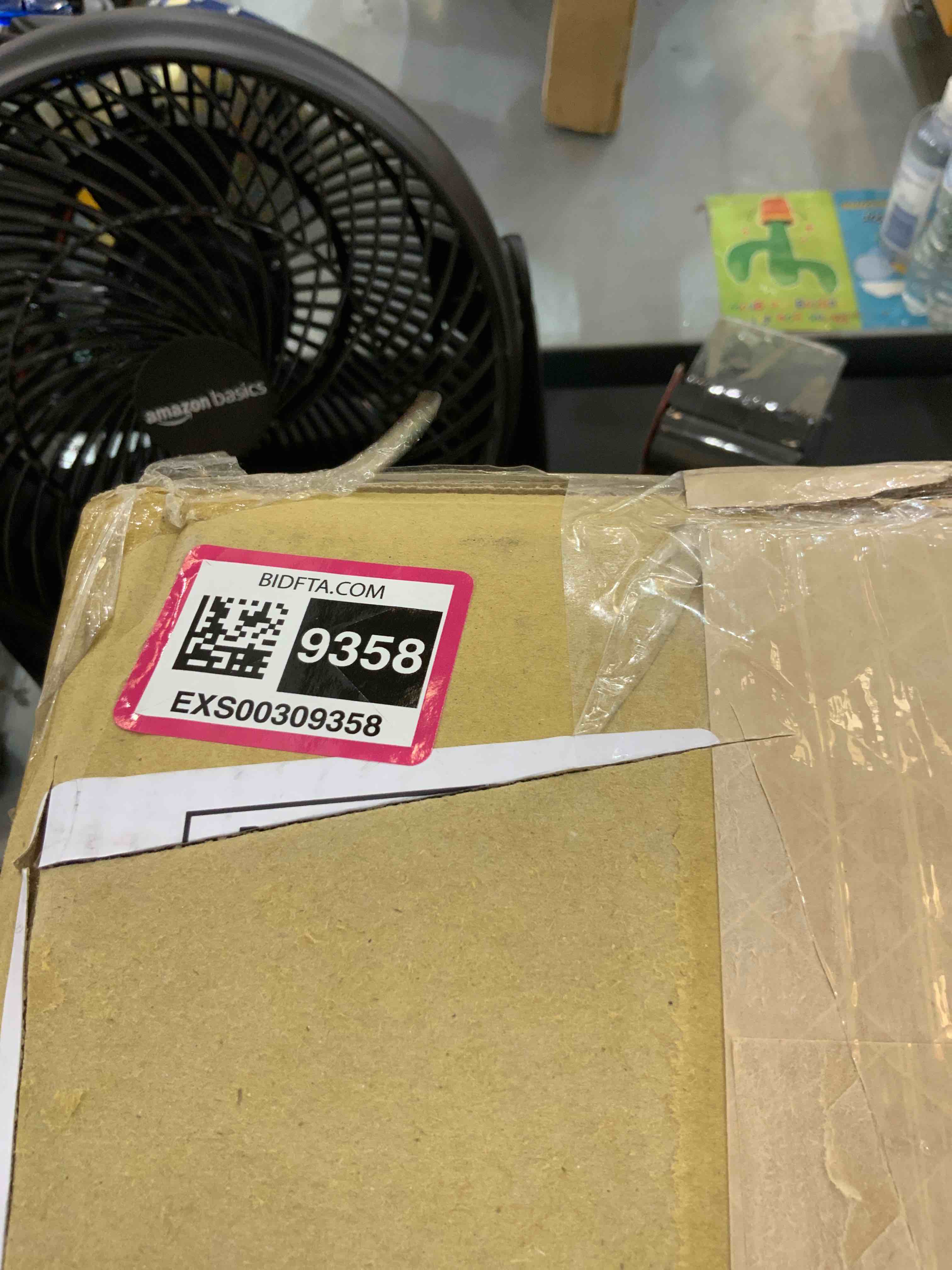 https://s3.amazonaws.com/lotting-images-prod/bidfta/EXS00309358_1690206621917.jpeg