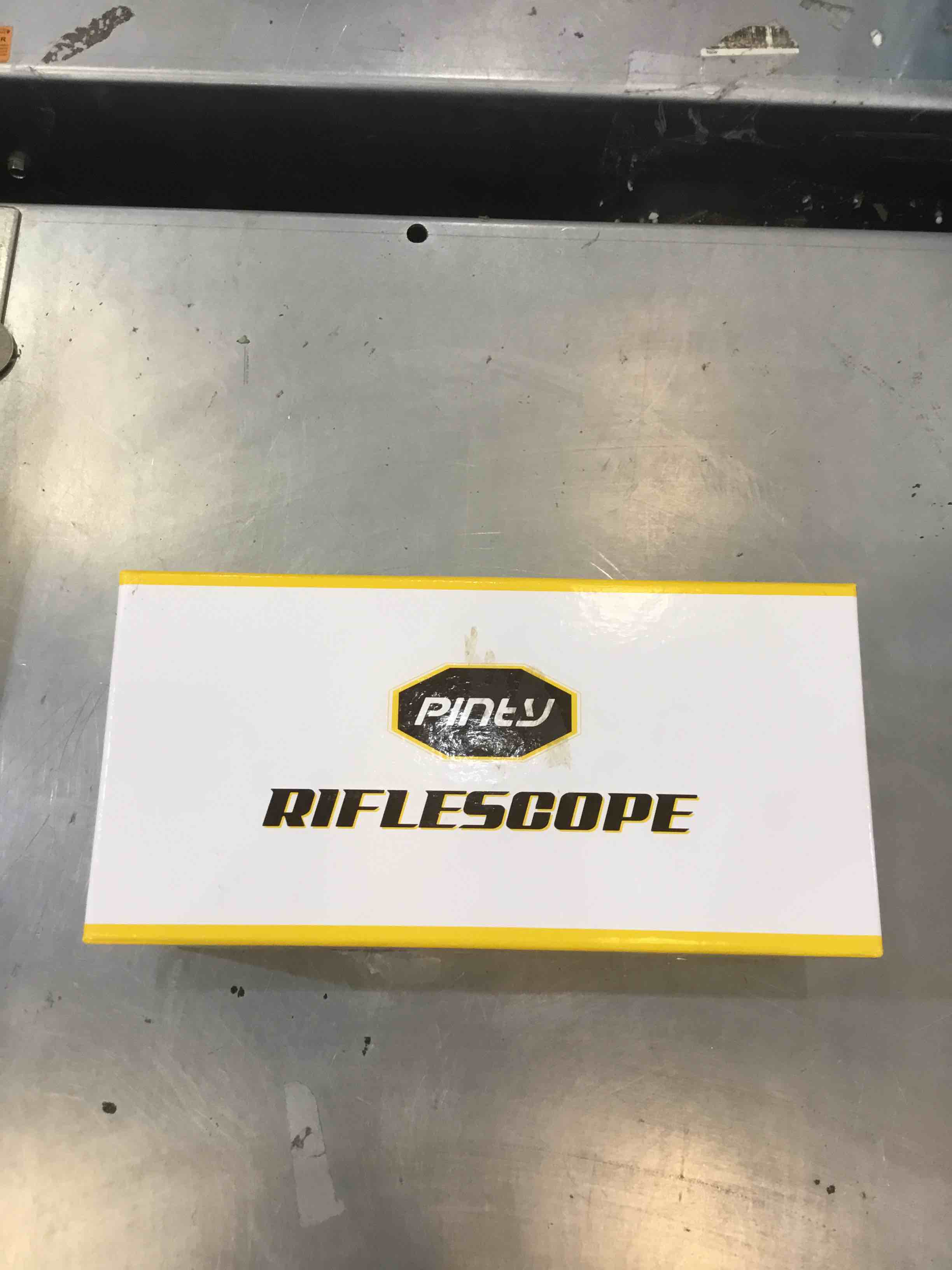 Pinty 2.5-10x40 Red Green Illuminated Mil-dot Tactical Rifle Scope with Red Laser Combo - Green Lens Color