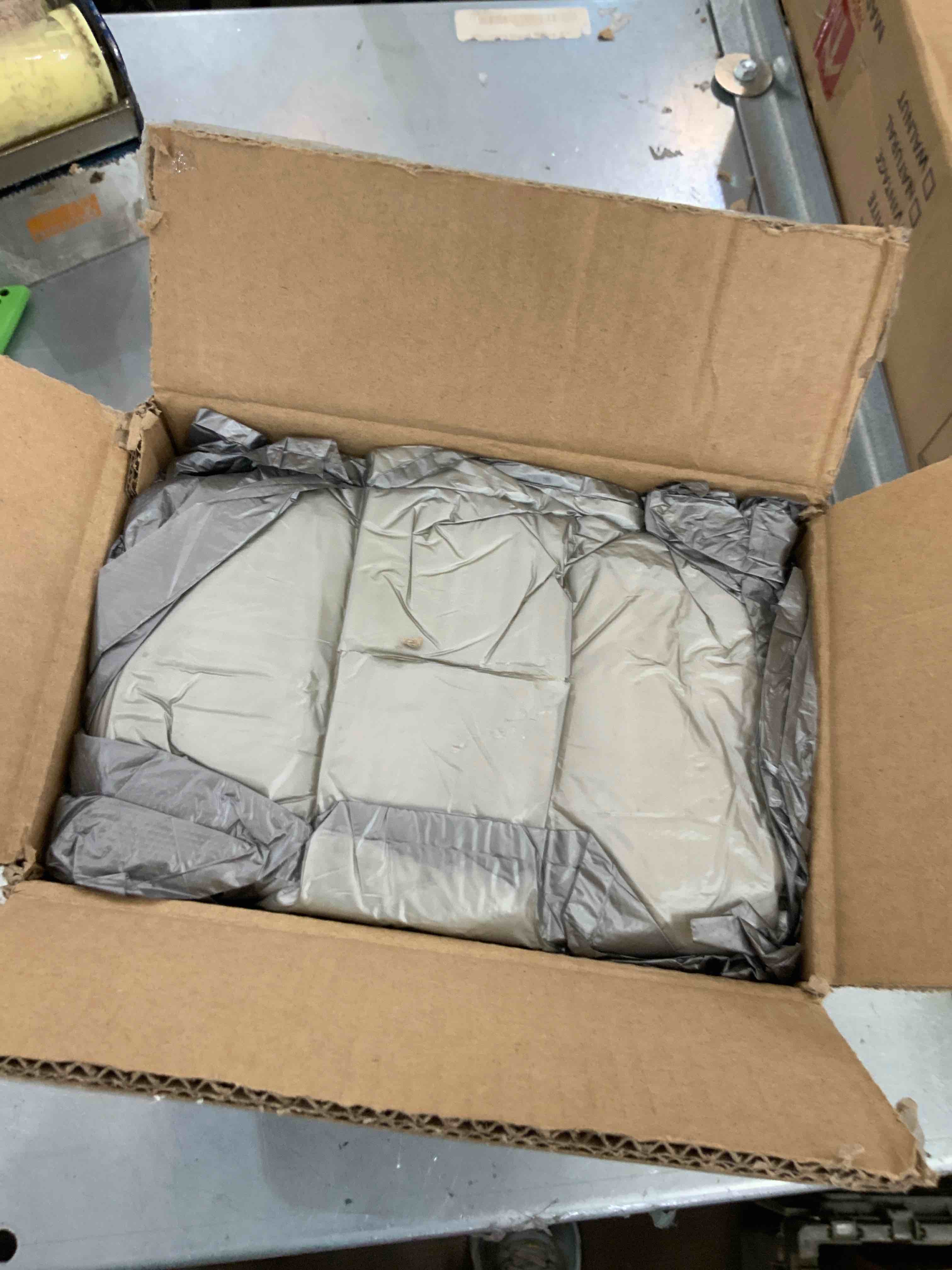 https://s3.amazonaws.com/lotting-images-prod/bidfta/EXS00310810_1687890224233.jpeg