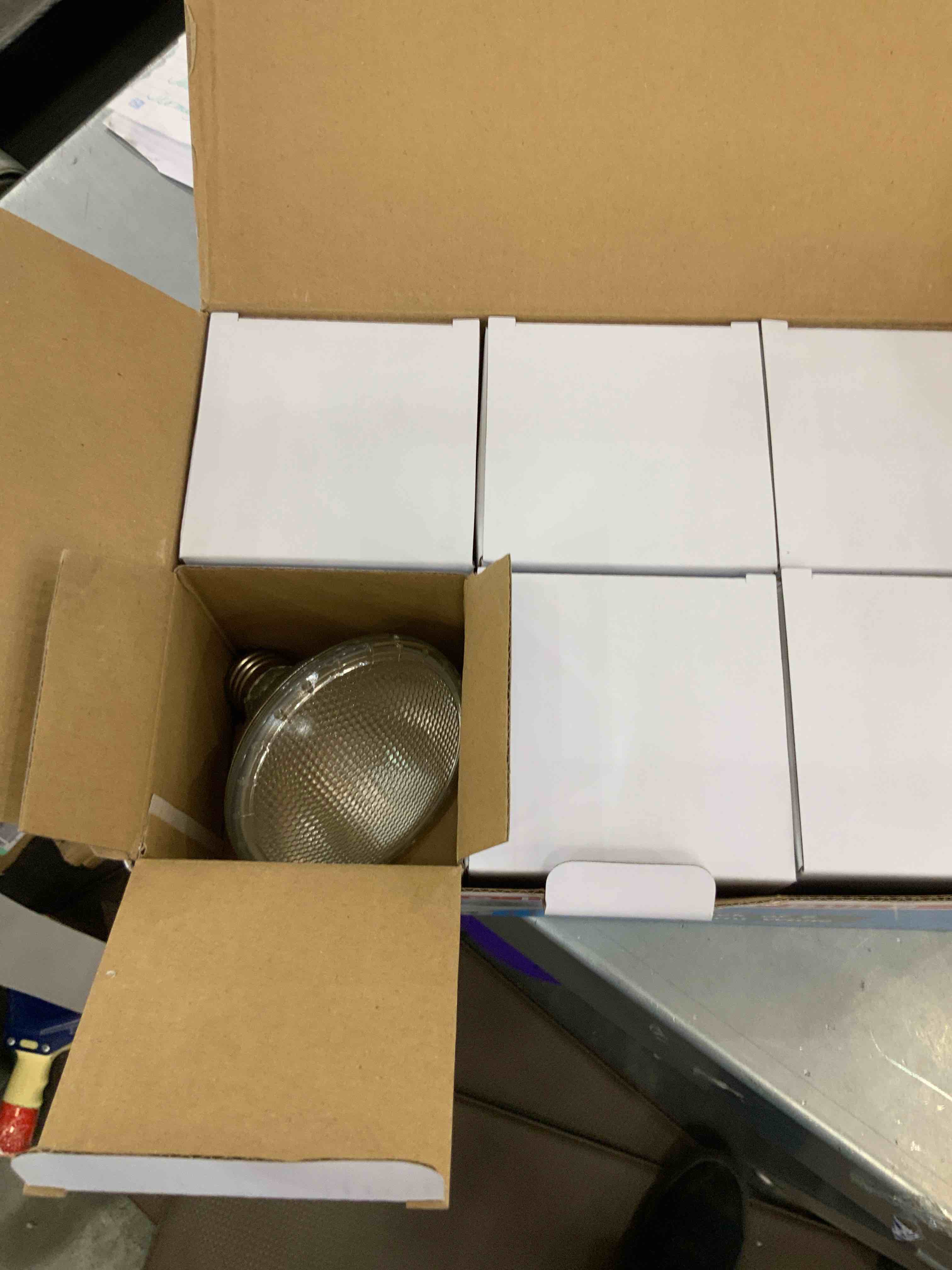 https://s3.amazonaws.com/lotting-images-prod/bidfta/EXS00310851_1687964783551.jpeg