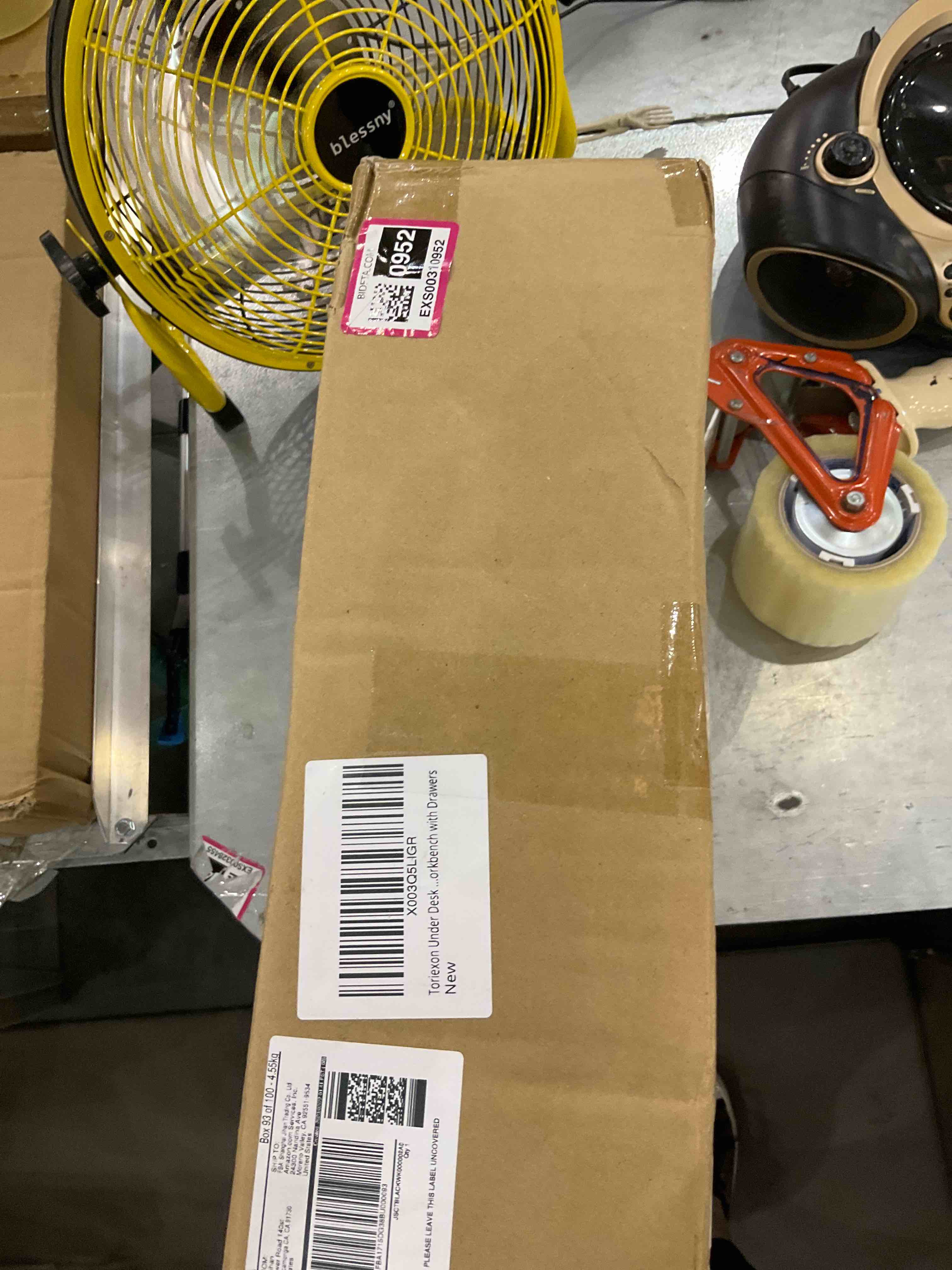 https://s3.amazonaws.com/lotting-images-prod/bidfta/EXS00310952_1689248138142.jpeg