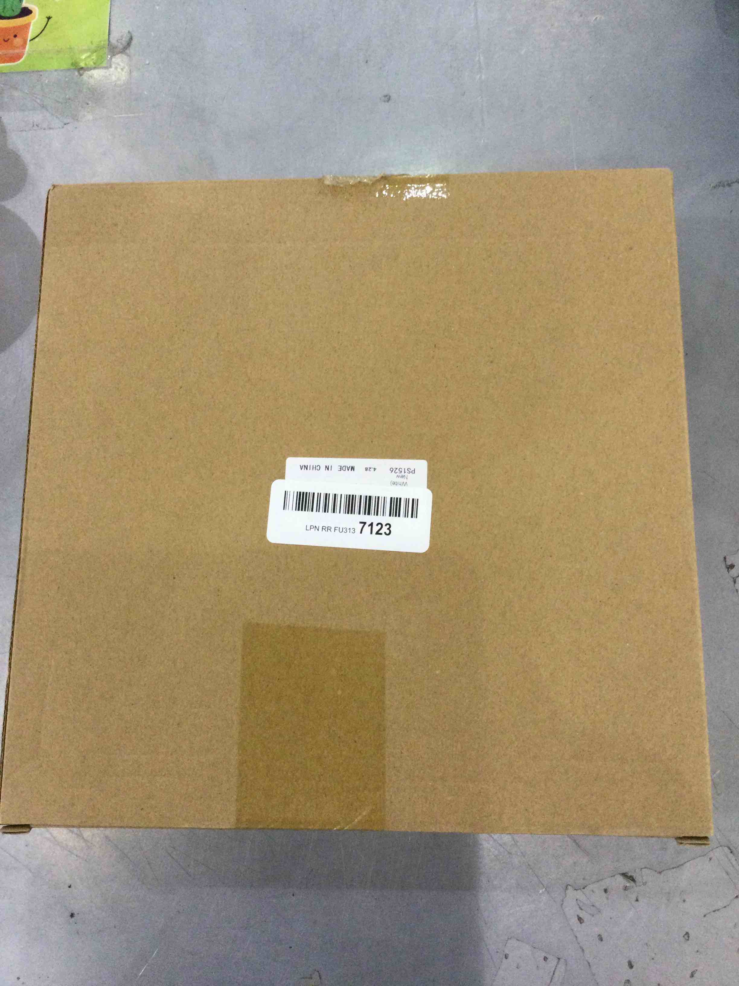 https://s3.amazonaws.com/lotting-images-prod/bidfta/EXS00311062_1687890449533.jpeg