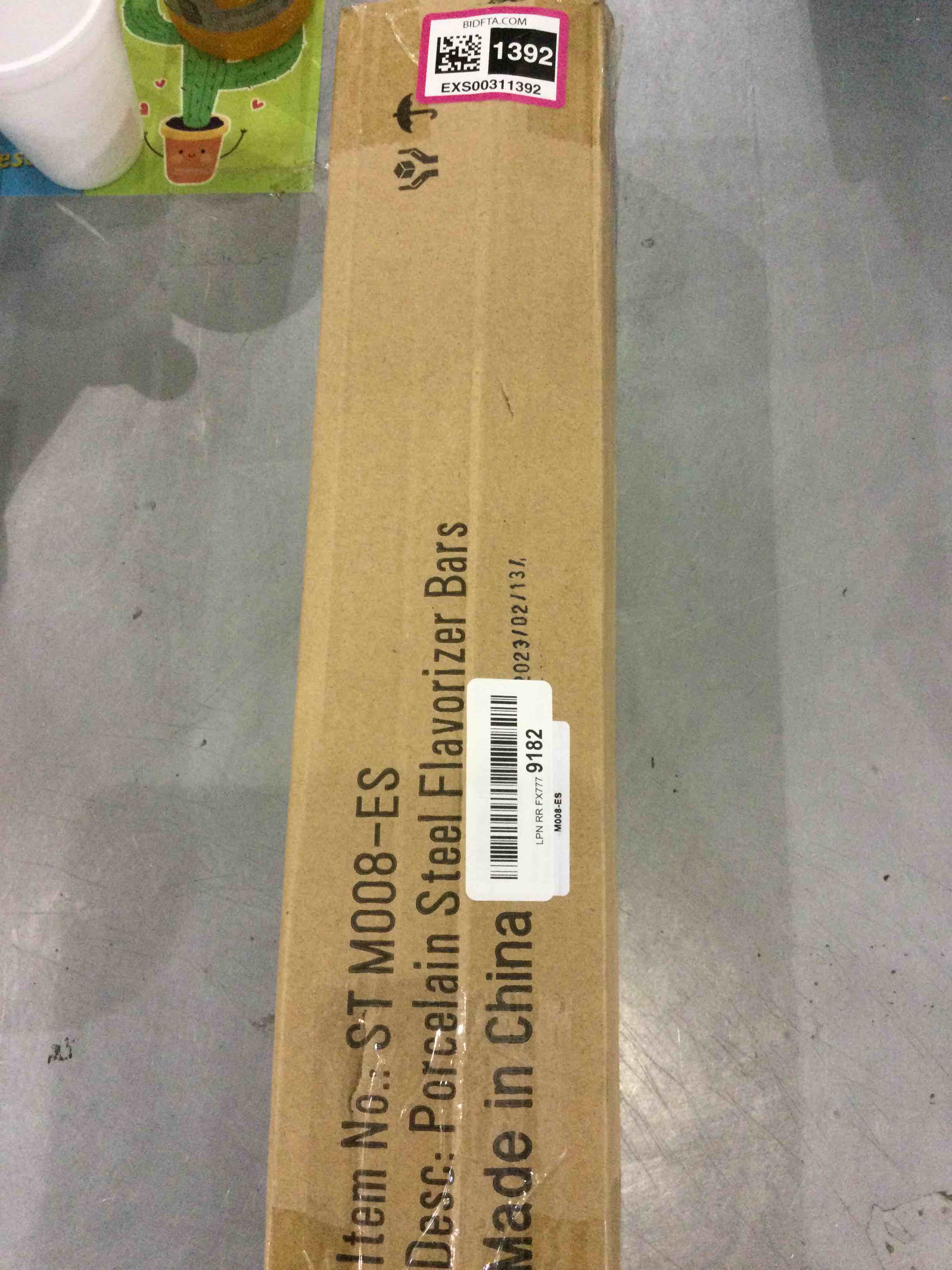 https://s3.amazonaws.com/lotting-images-prod/bidfta/EXS00311392_1688064345789.jpeg