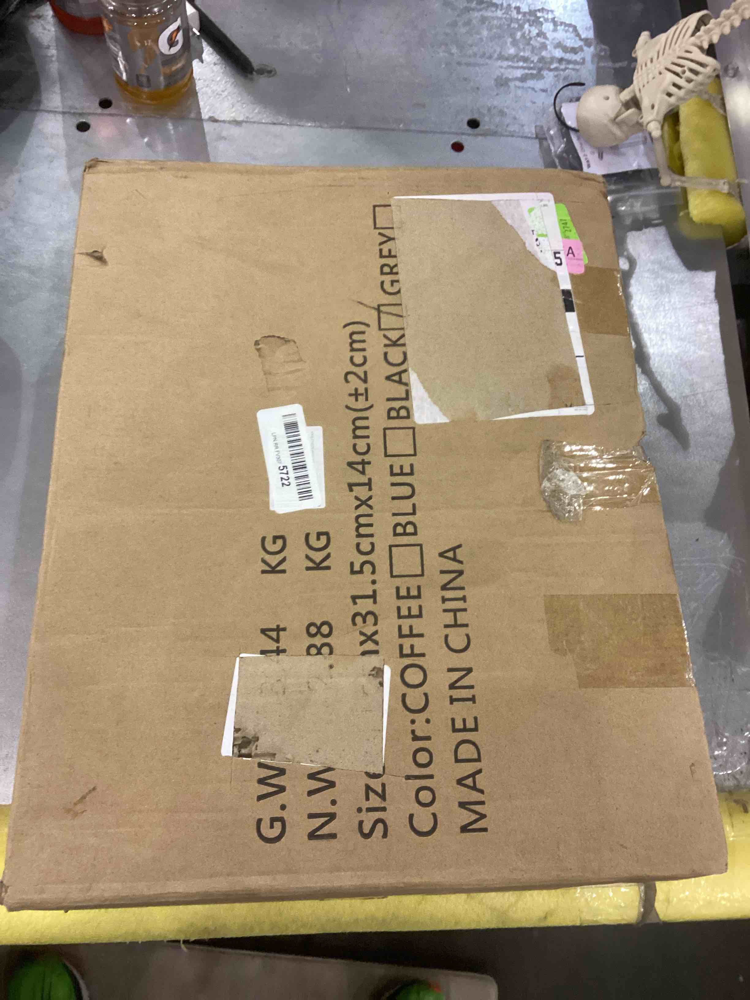 https://s3.amazonaws.com/lotting-images-prod/bidfta/EXS00311563_1688124990497.jpeg