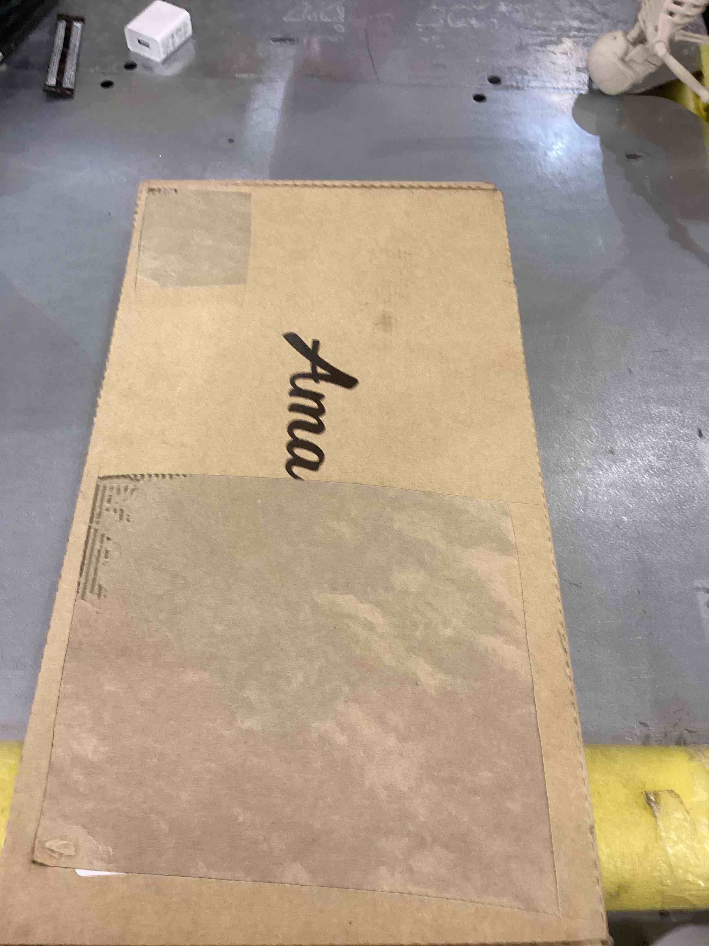 https://s3.amazonaws.com/lotting-images-prod/bidfta/EXS00311649_1688134226472.jpeg