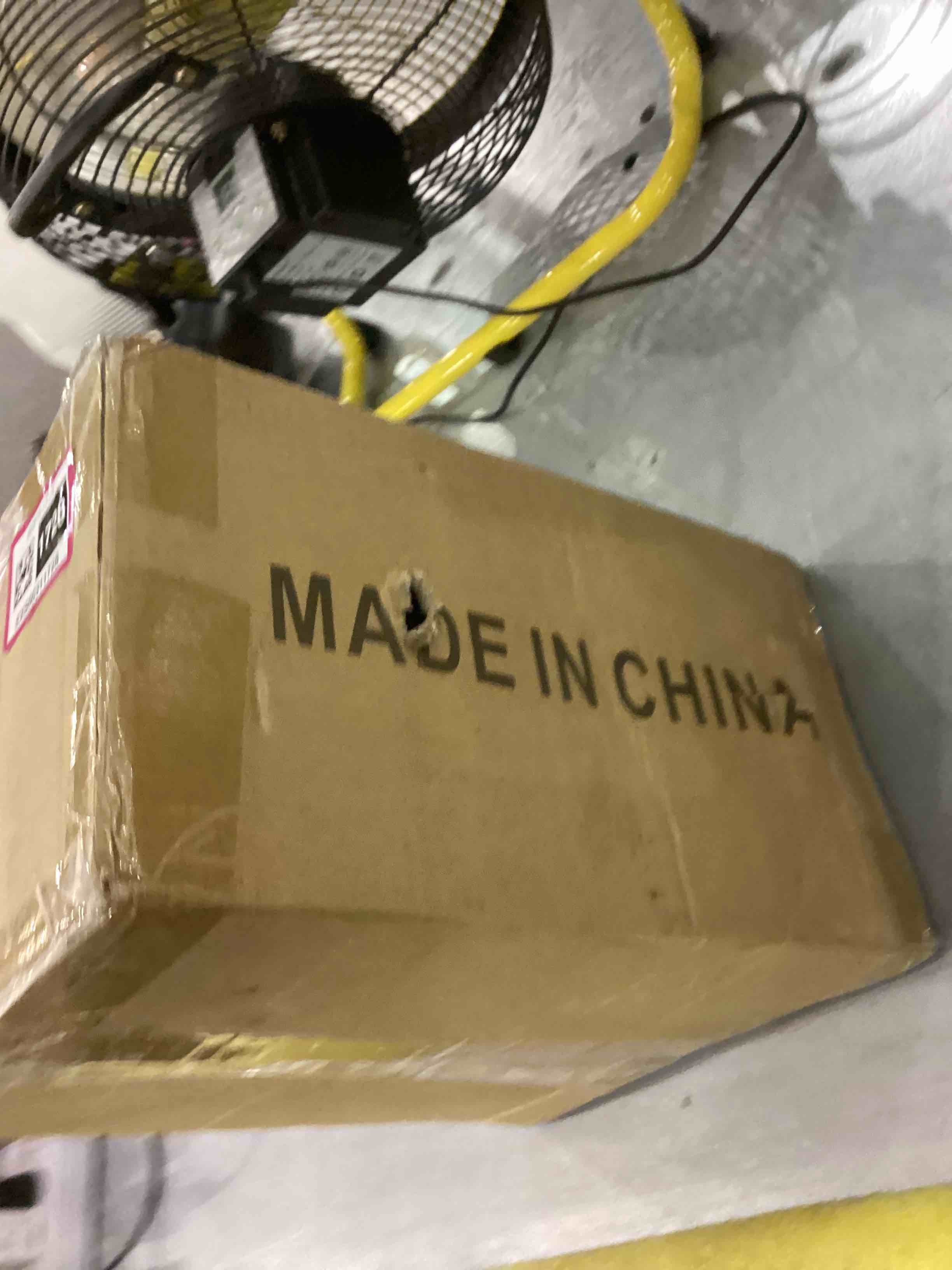 https://s3.amazonaws.com/lotting-images-prod/bidfta/EXS00311728_1688557614159.jpeg