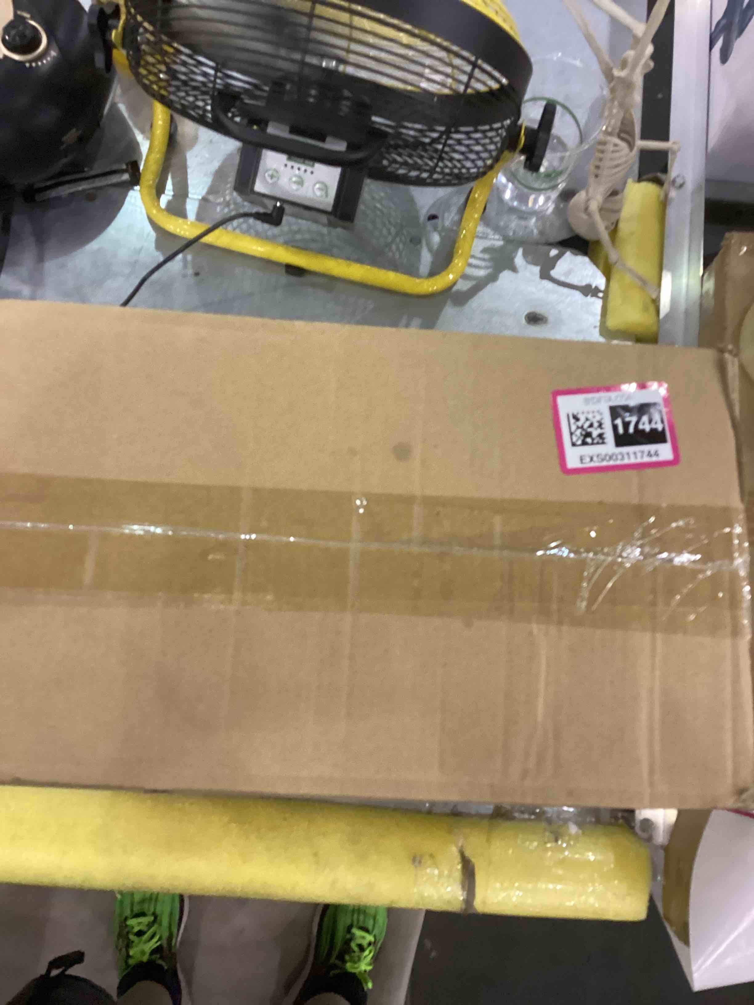 https://s3.amazonaws.com/lotting-images-prod/bidfta/EXS00311744_1688559950159.jpeg