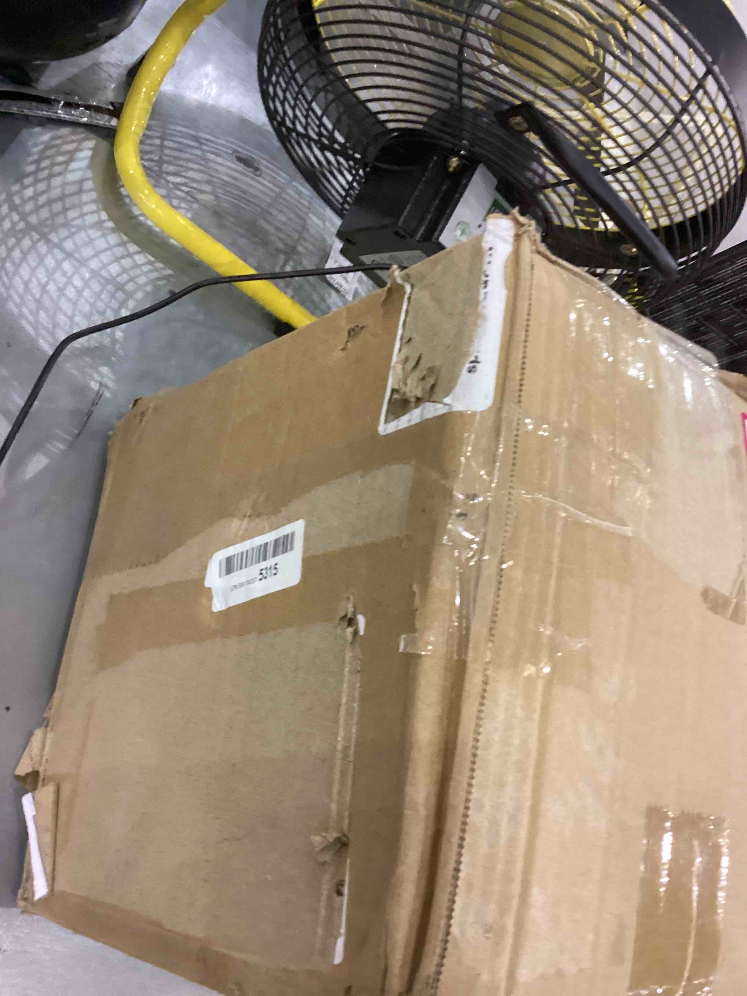 https://s3.amazonaws.com/lotting-images-prod/bidfta/EXS00311778_1688563790328.jpeg