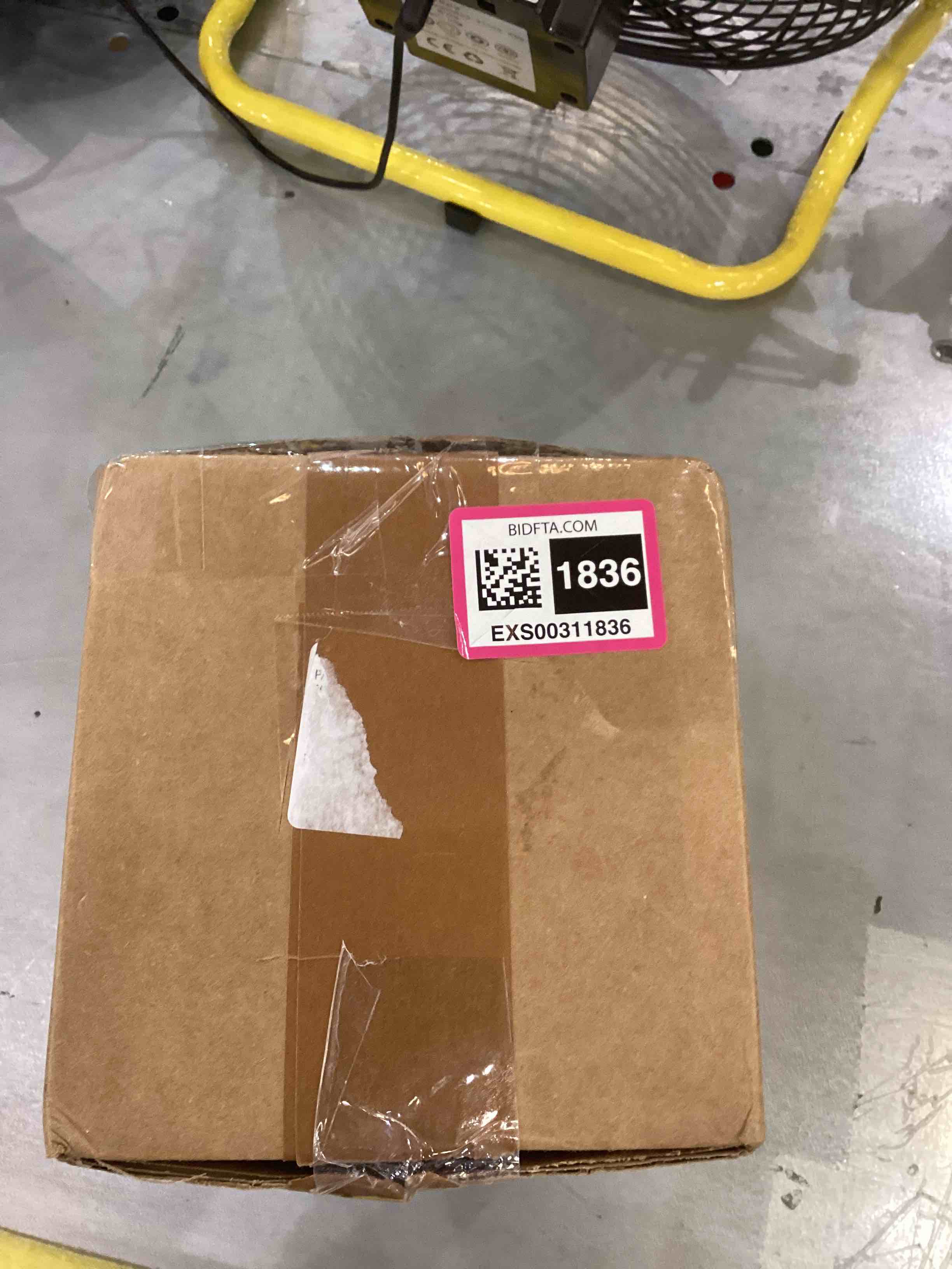 https://s3.amazonaws.com/lotting-images-prod/bidfta/EXS00311836_1688569721122.jpeg