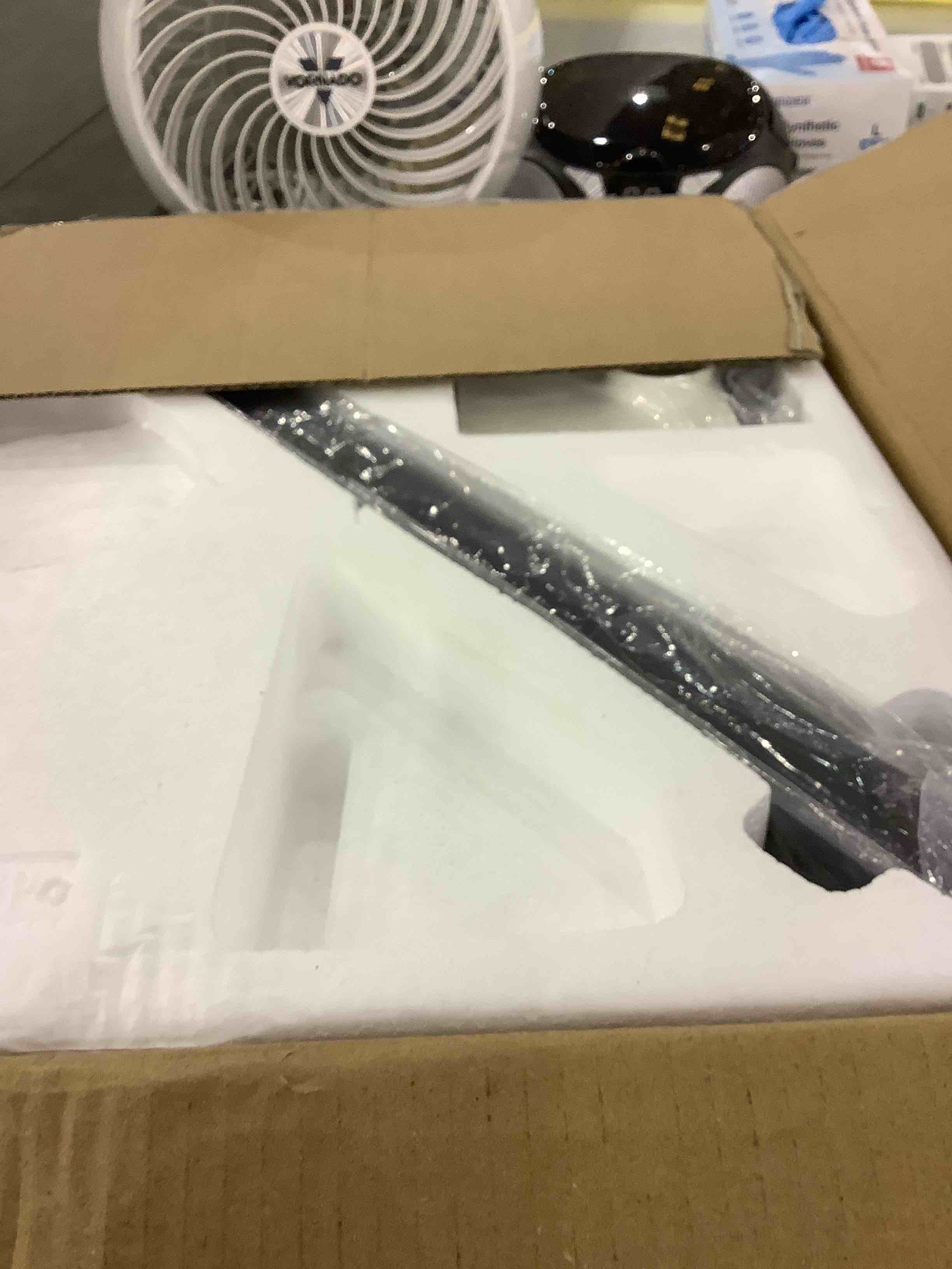 https://s3.amazonaws.com/lotting-images-prod/bidfta/EXS00312047_1687956219998.jpeg