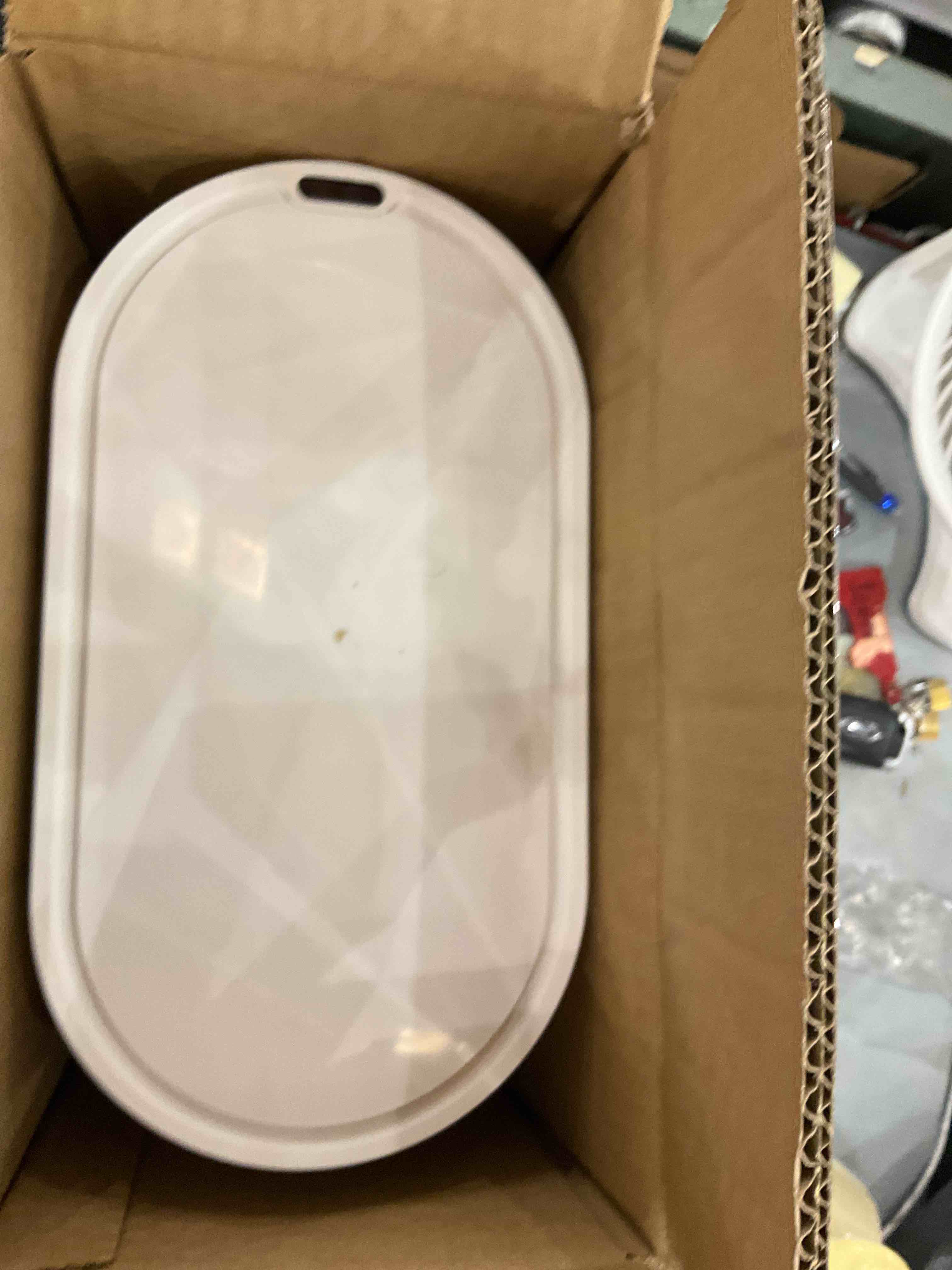 https://s3.amazonaws.com/lotting-images-prod/bidfta/EXS00312810_1689262978546.jpeg