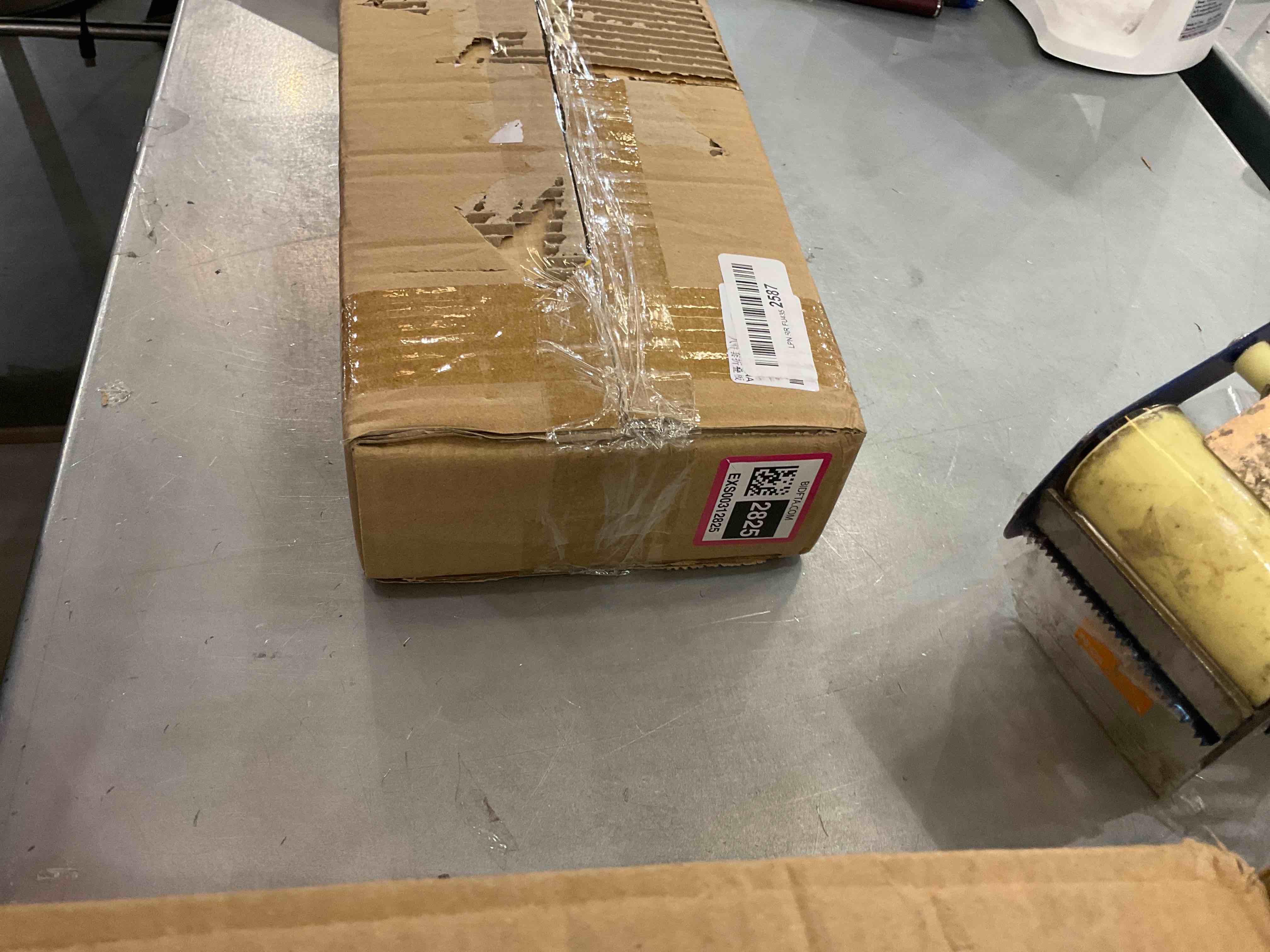 https://s3.amazonaws.com/lotting-images-prod/bidfta/EXS00312825_1689267570940.jpeg