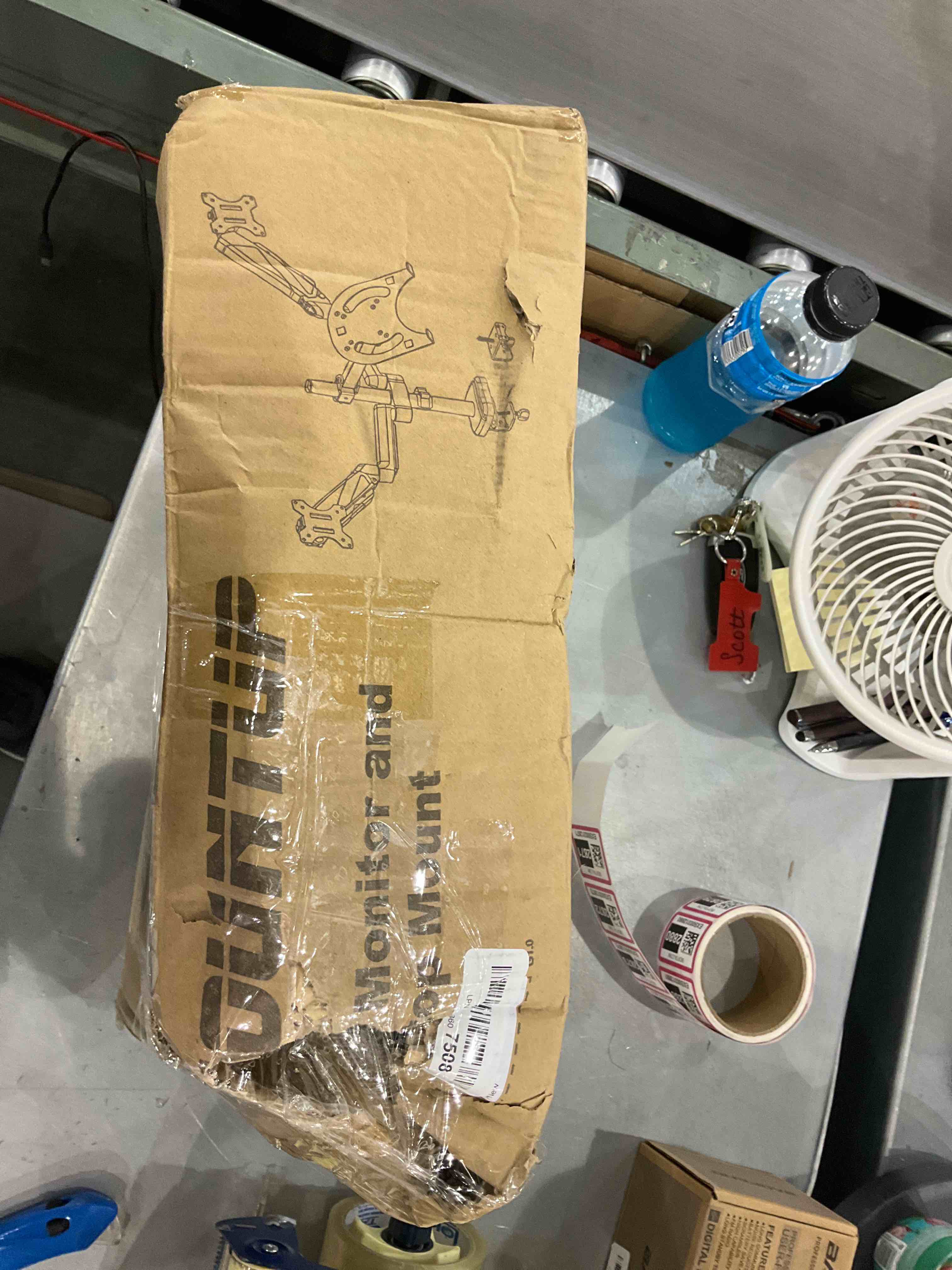 https://s3.amazonaws.com/lotting-images-prod/bidfta/EXS00312870_1689333690764.jpeg