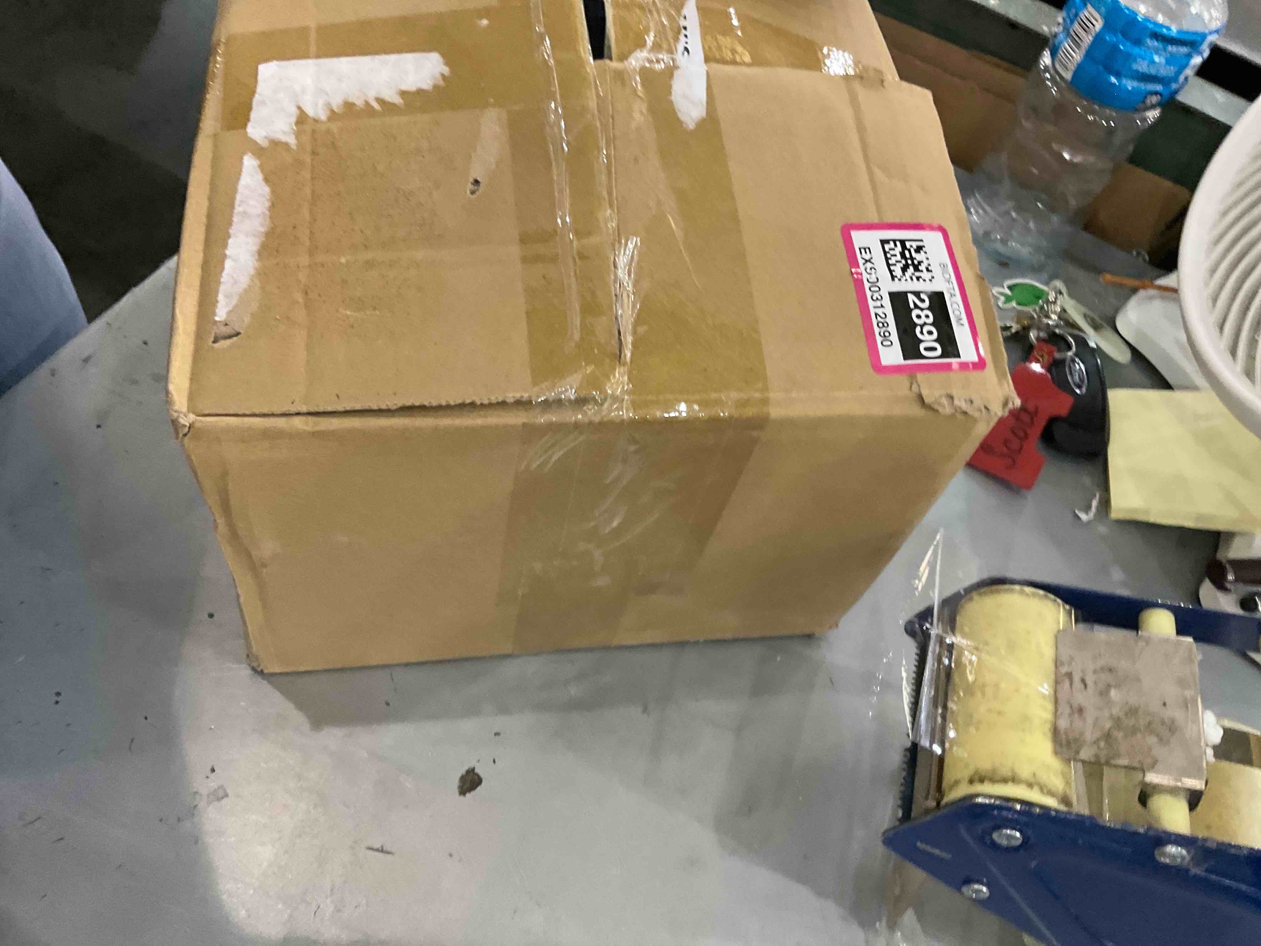https://s3.amazonaws.com/lotting-images-prod/bidfta/EXS00312890_1689337800446.jpeg